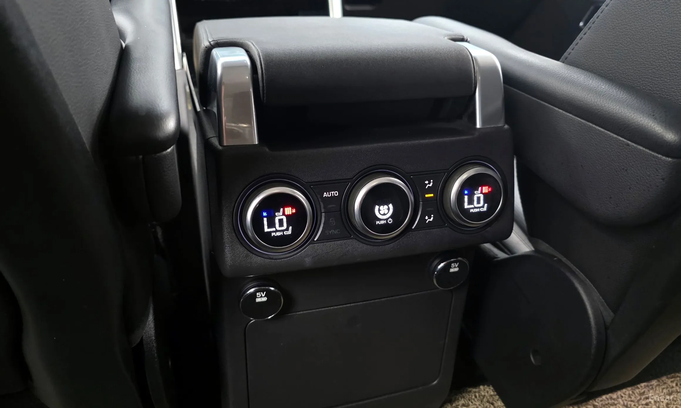 Land Rover Discovery 5 превью 19
