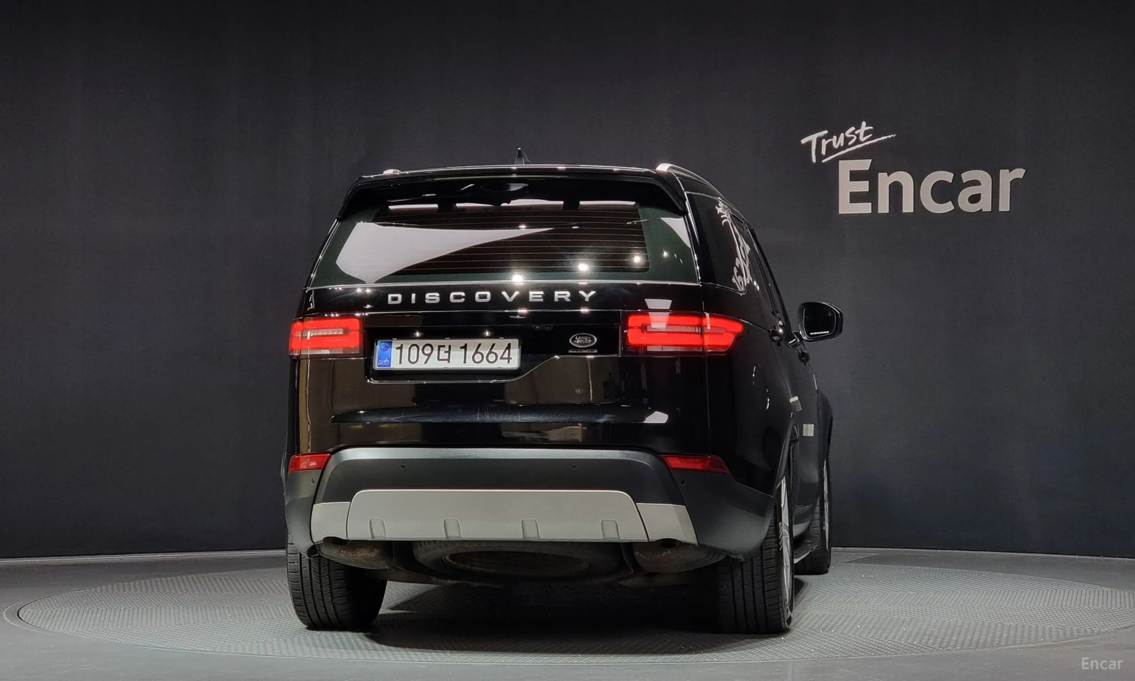 Land Rover Discovery 5 превью 4
