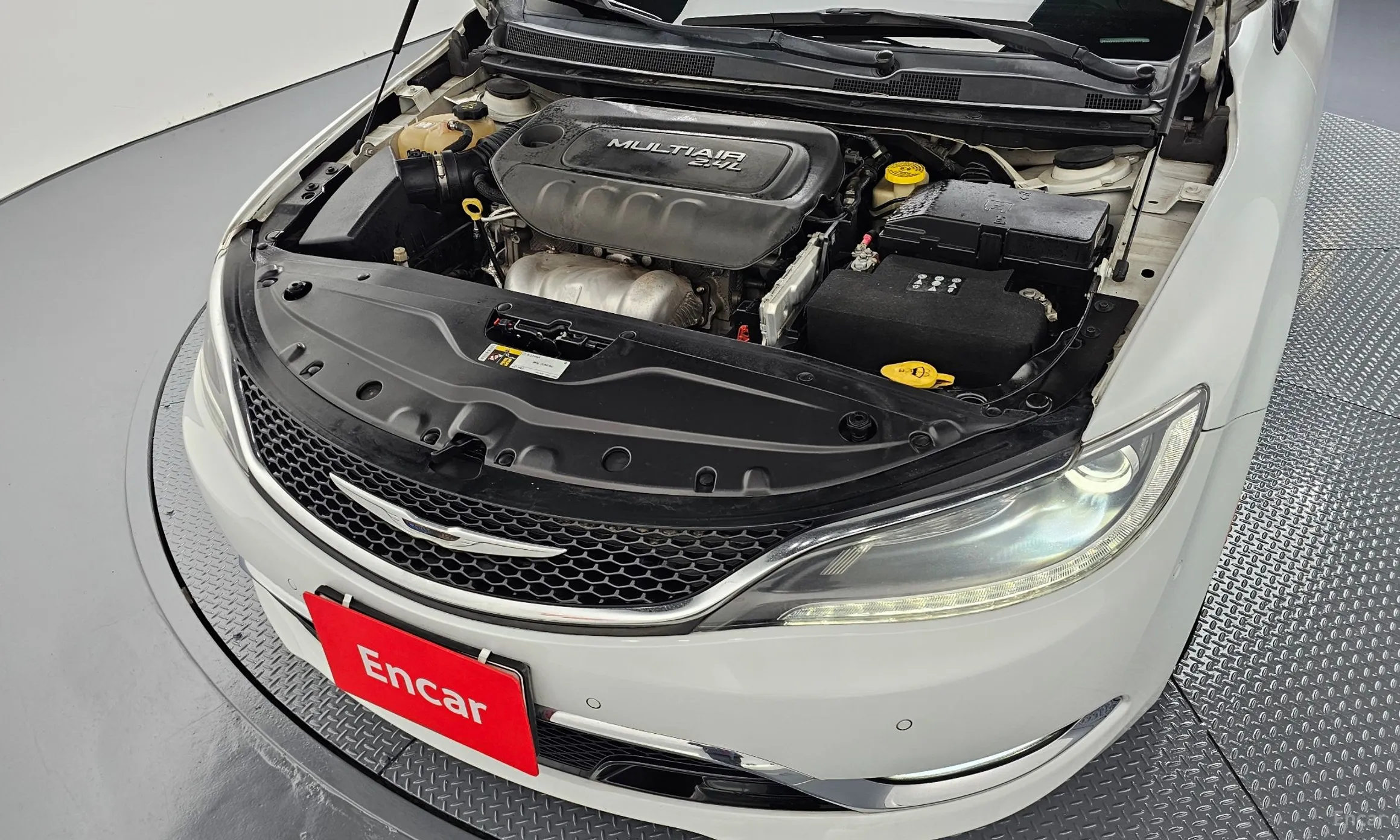 Chrysler 200 Second generation превью 6