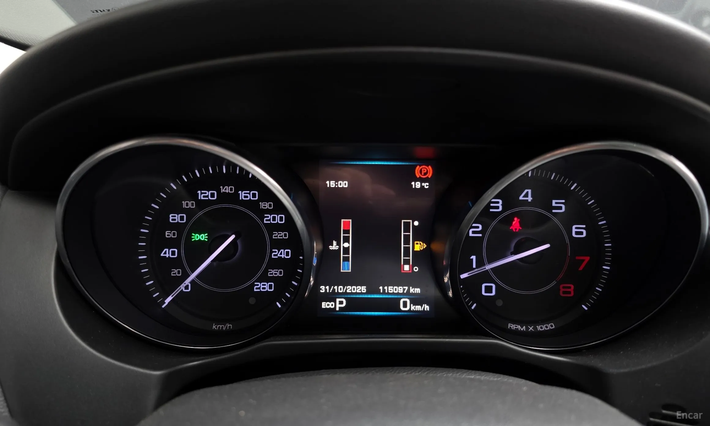 Jaguar XE превью 8