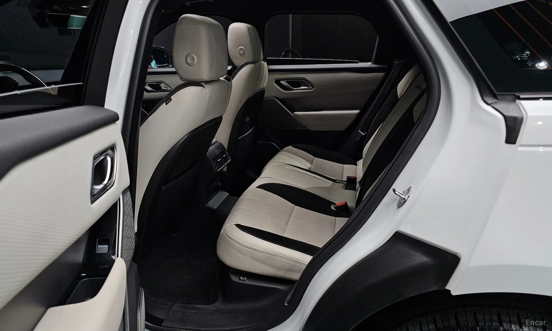 Land Rover Range Rover Bella превью 12