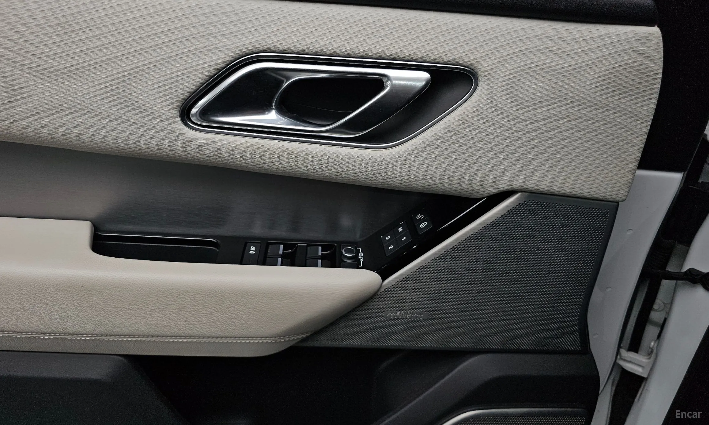 Land Rover Range Rover Bella превью 17