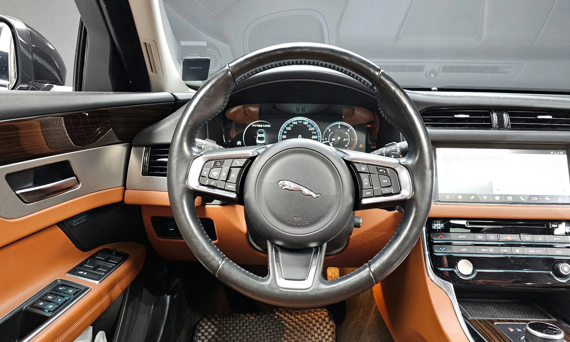 Jaguar XF (x260) превью 13
