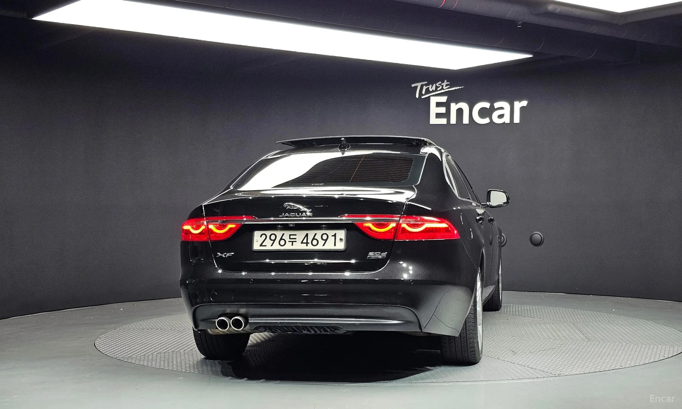 Jaguar XF (x260) превью 4