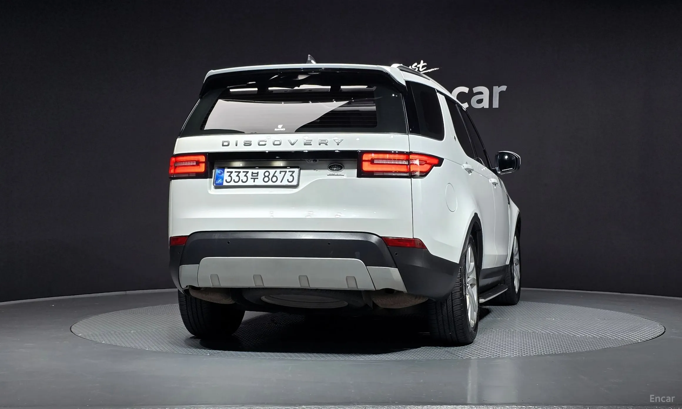 Land Rover Discovery 5 превью 4