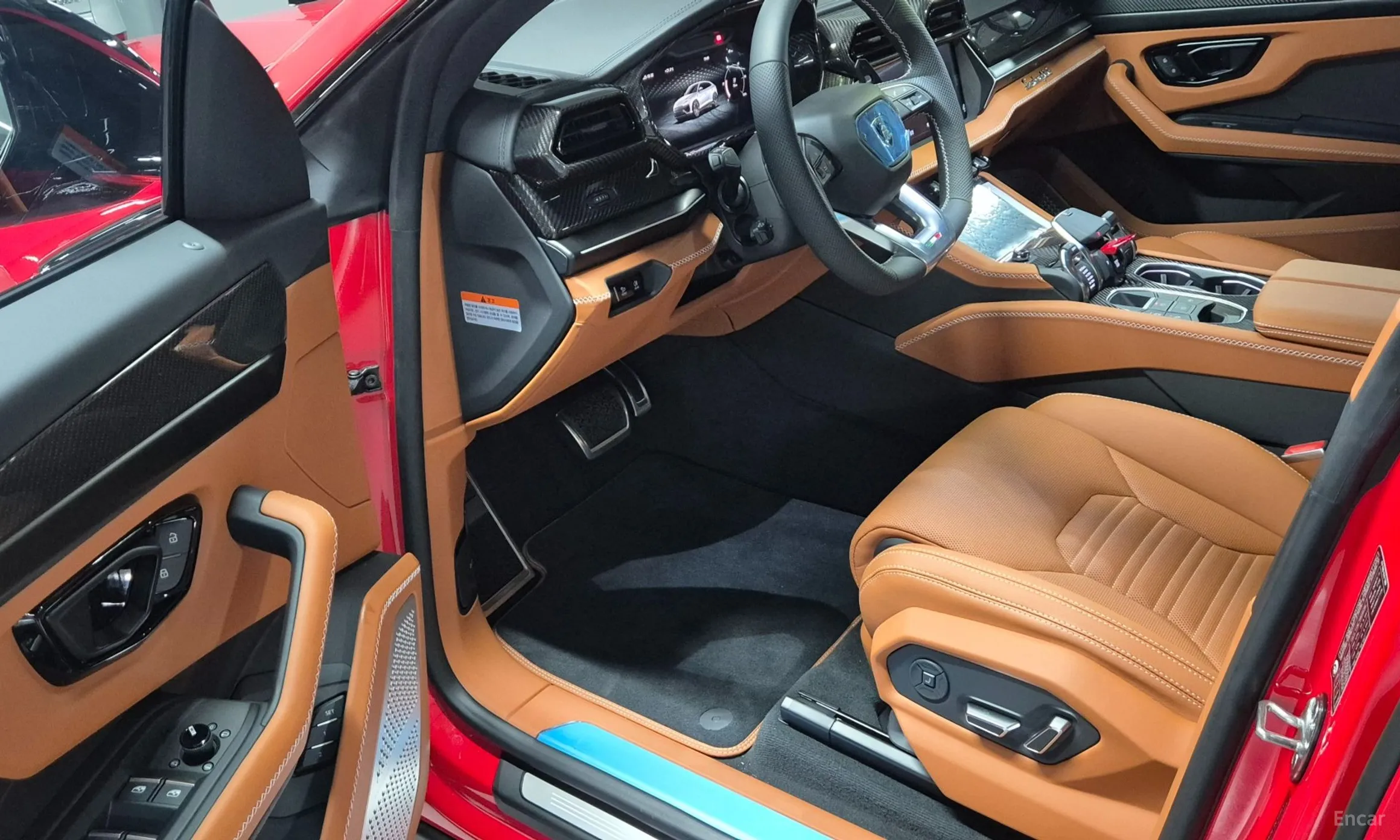 Lamborghini Urus превью 10