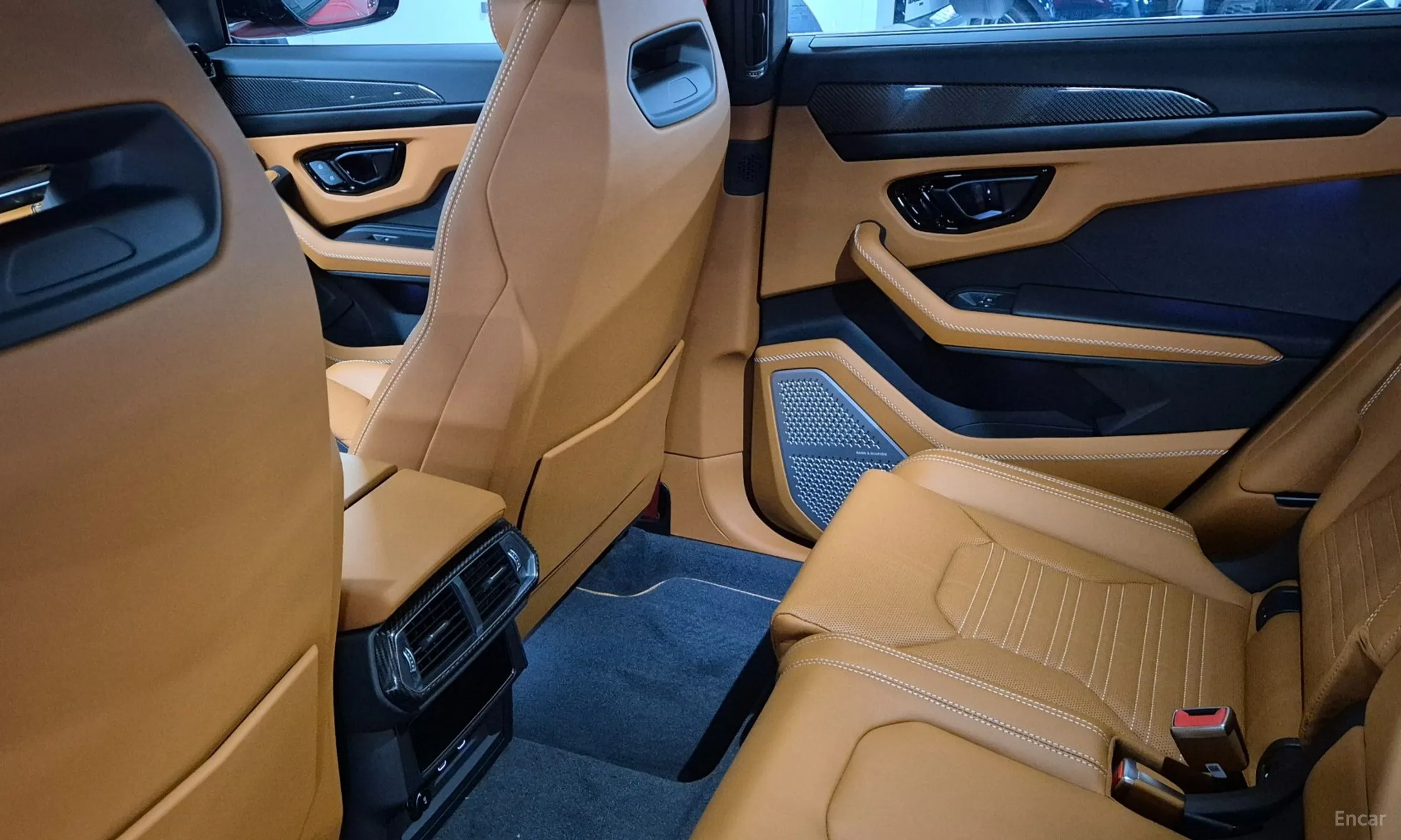Lamborghini Urus превью 11