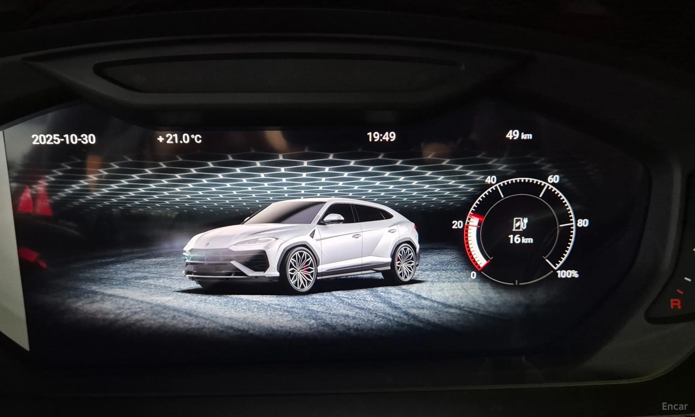 Lamborghini Urus превью 13