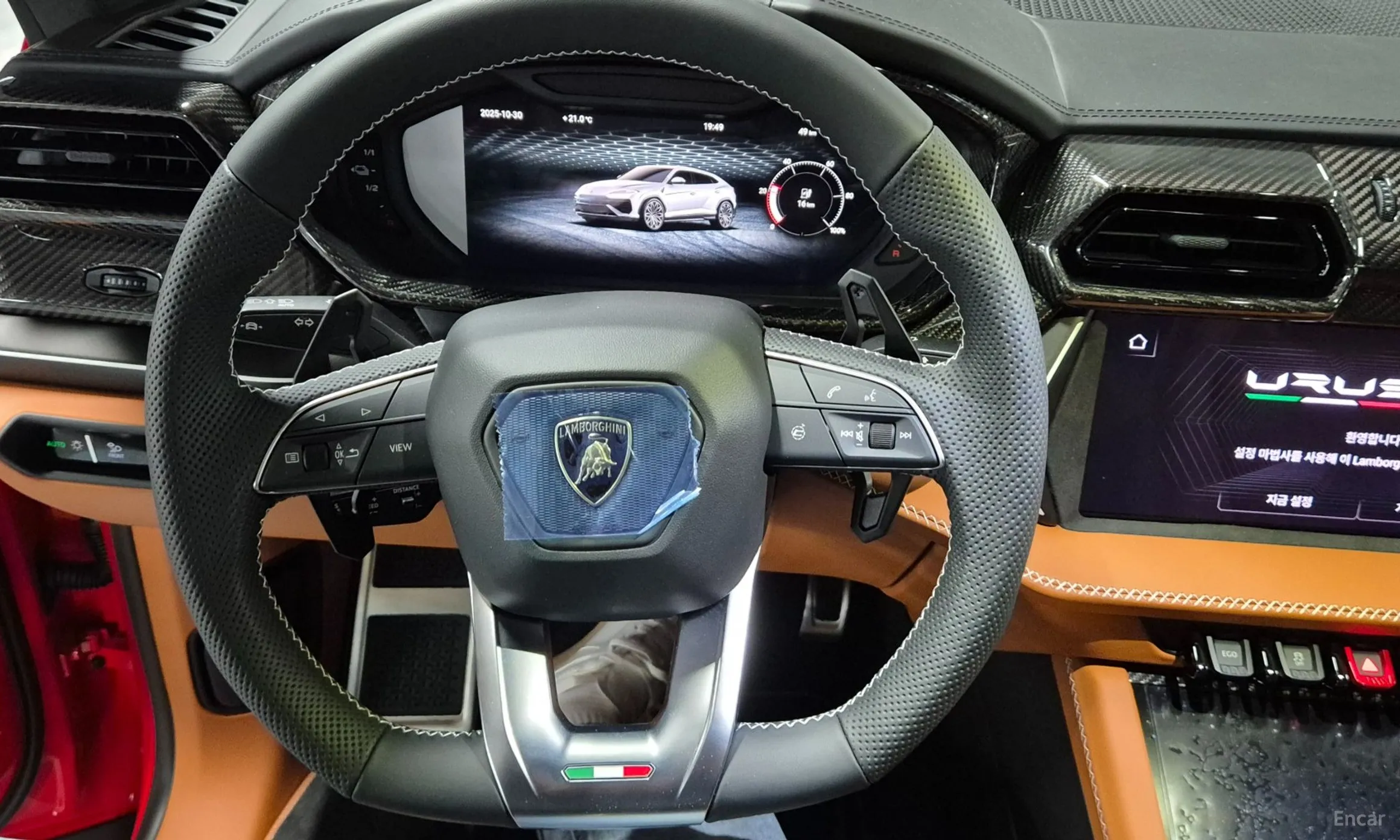 Lamborghini Urus превью 7