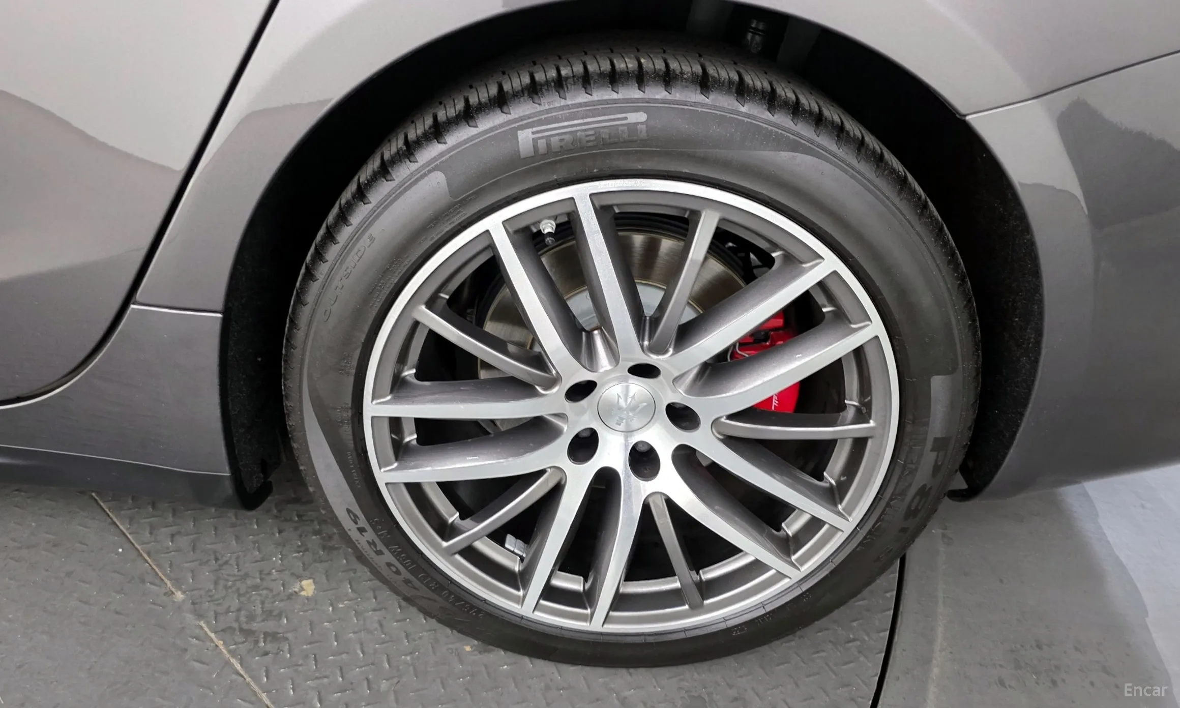 Maserati Ghibli превью 5