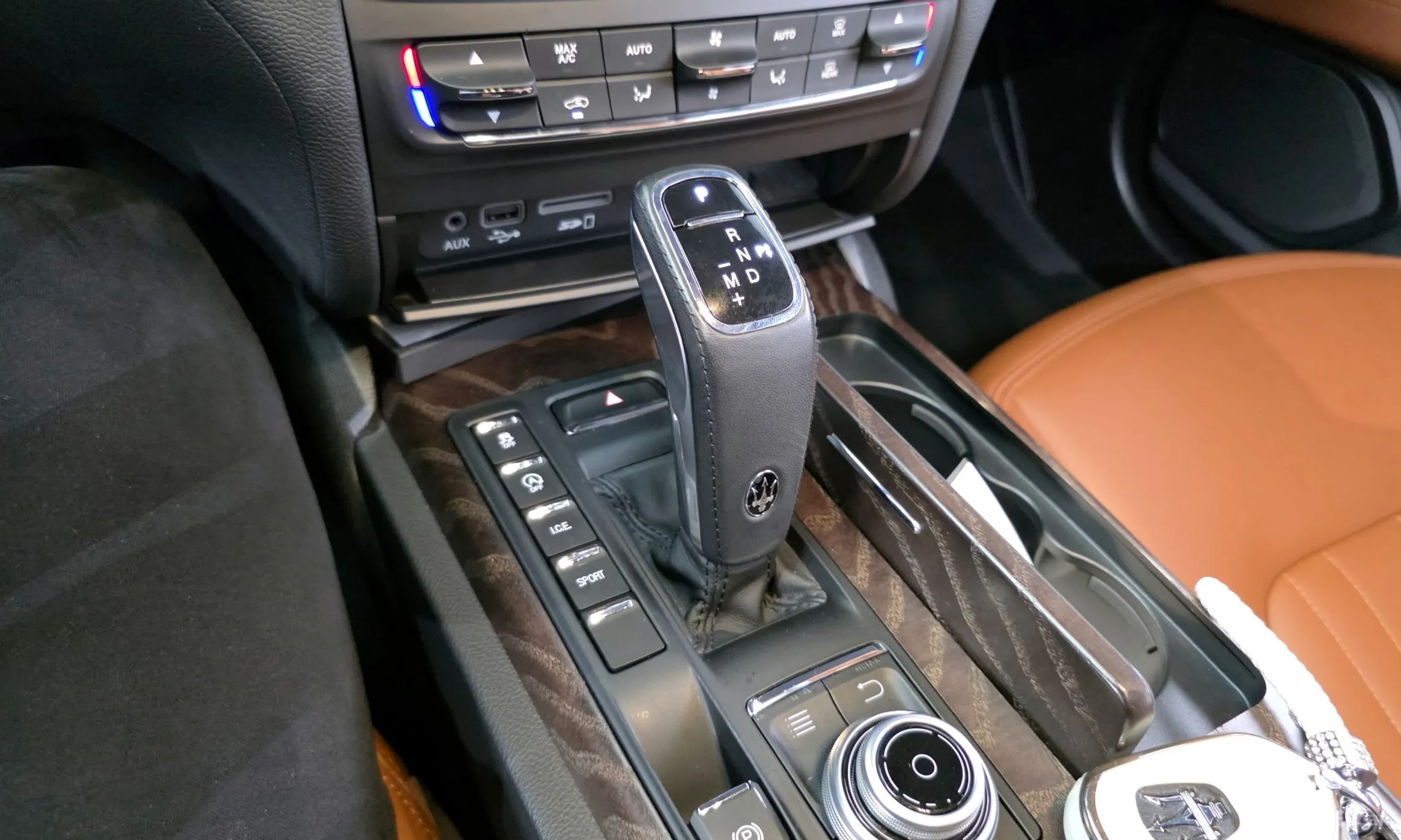 Maserati Ghibli превью 9