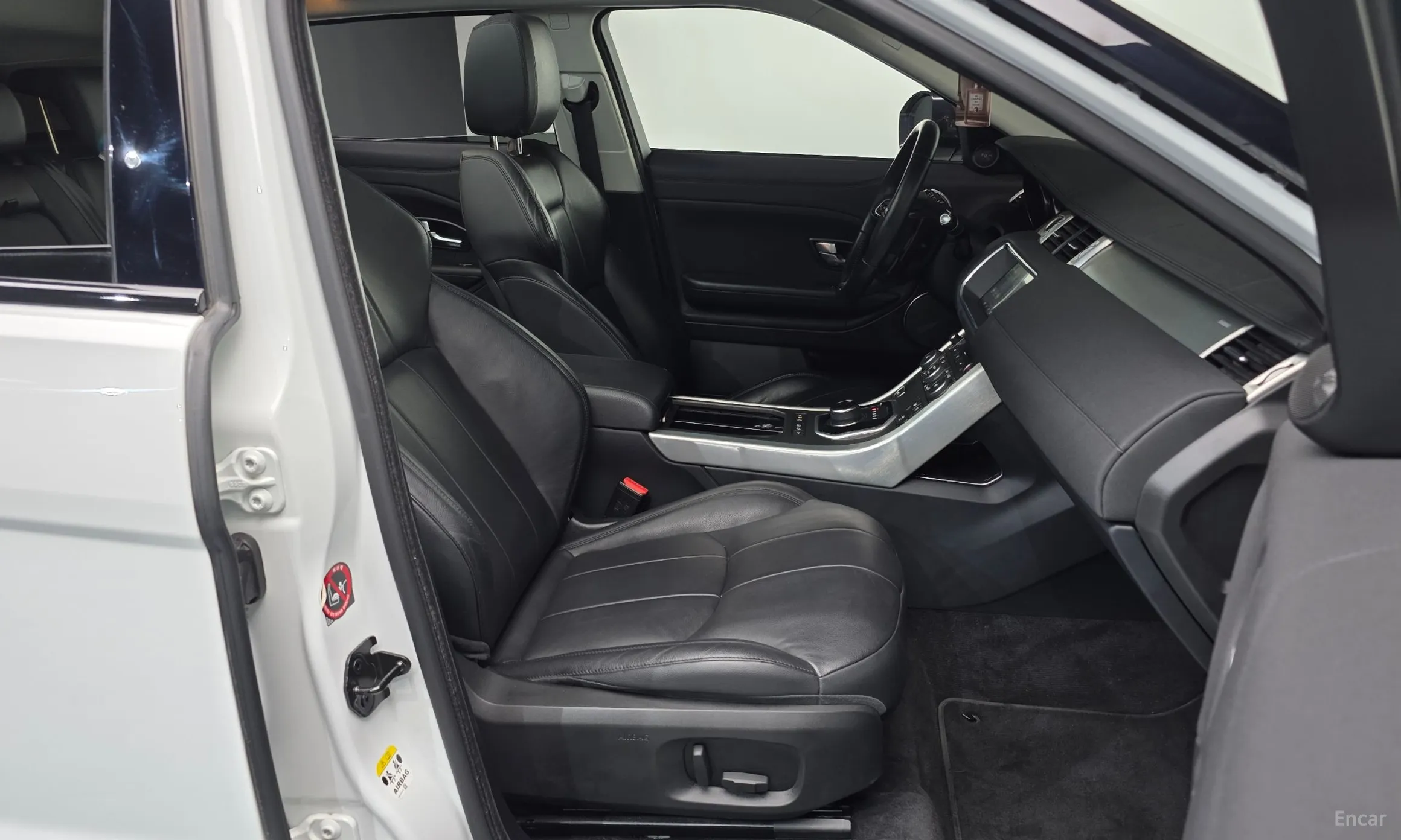 Land Rover Range Rover Evoque превью 11