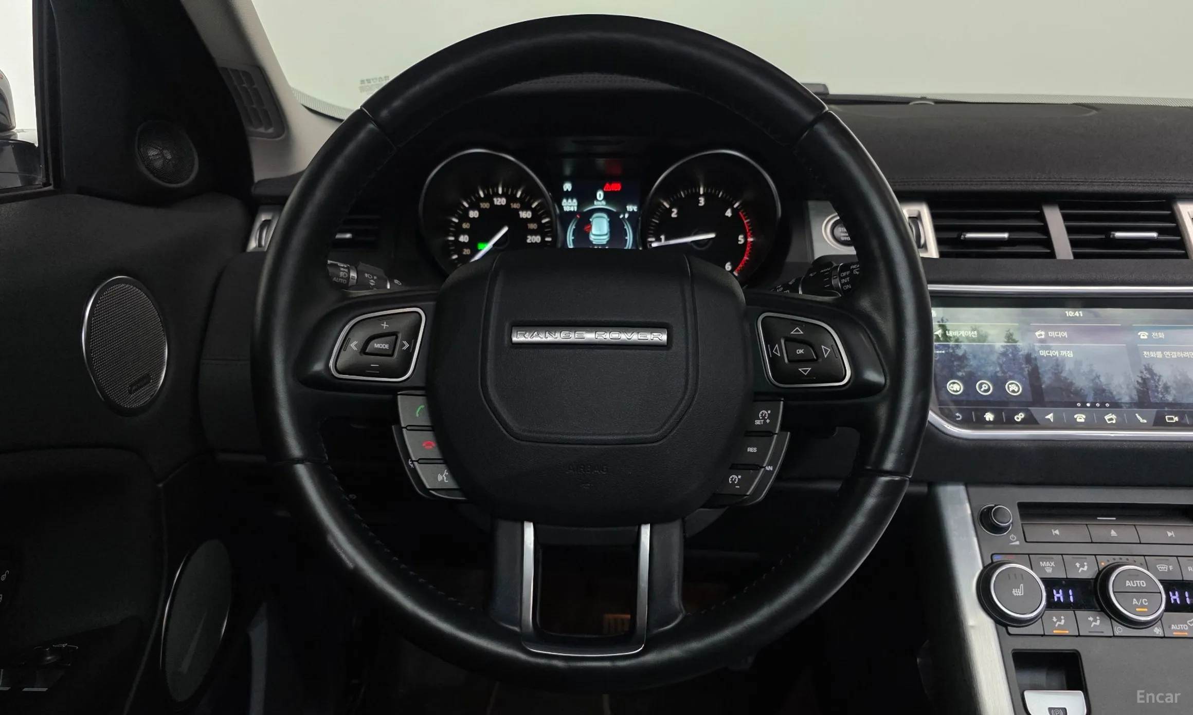 Land Rover Range Rover Evoque превью 13