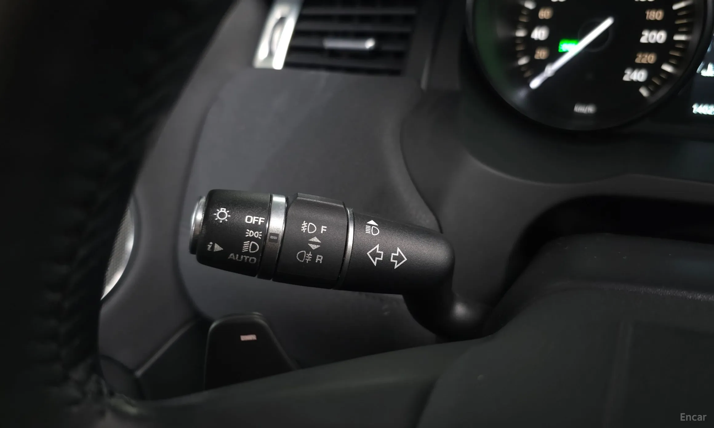 Land Rover Range Rover Evoque превью 18