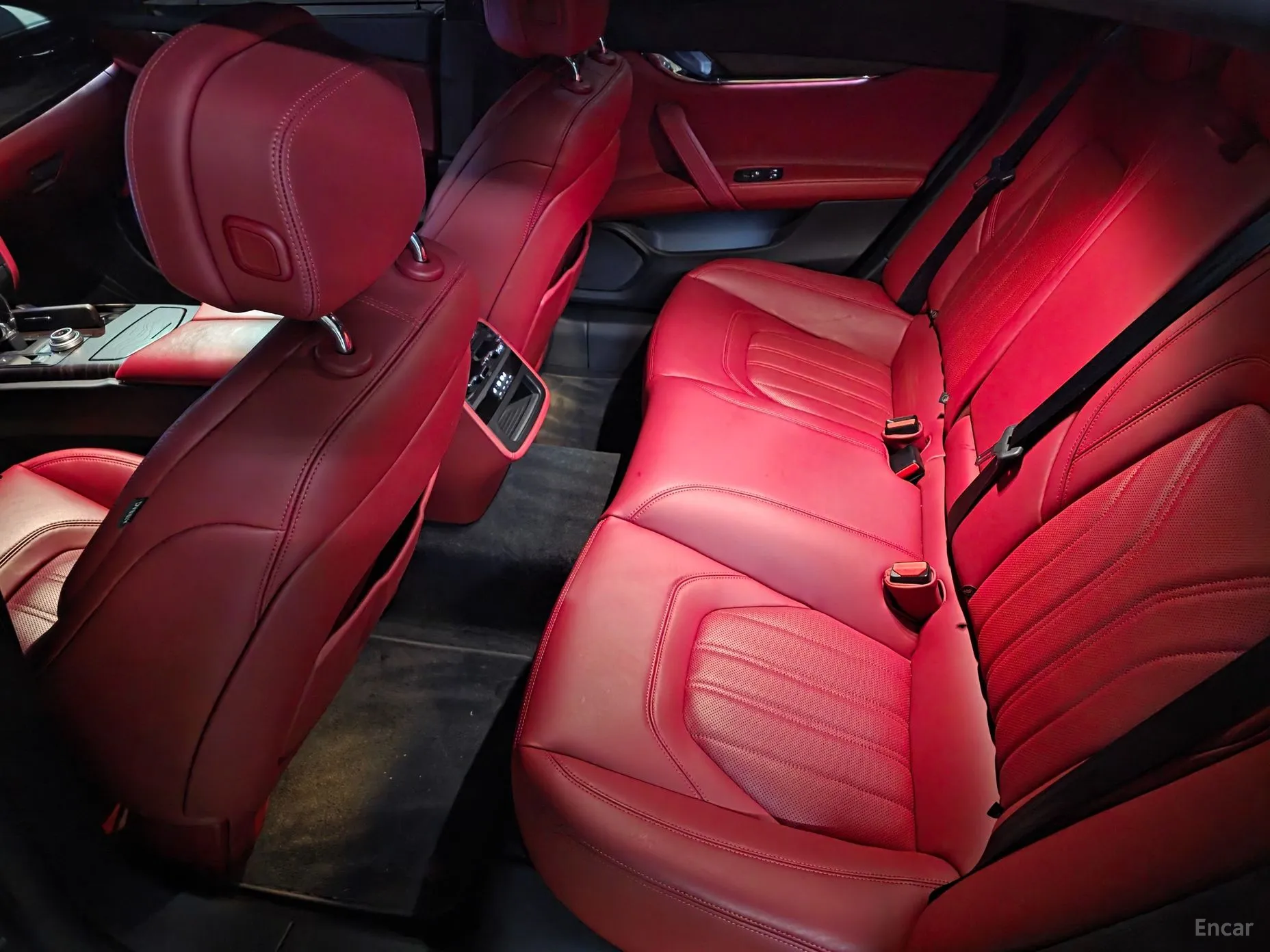 Maserati Quattroporte превью 12