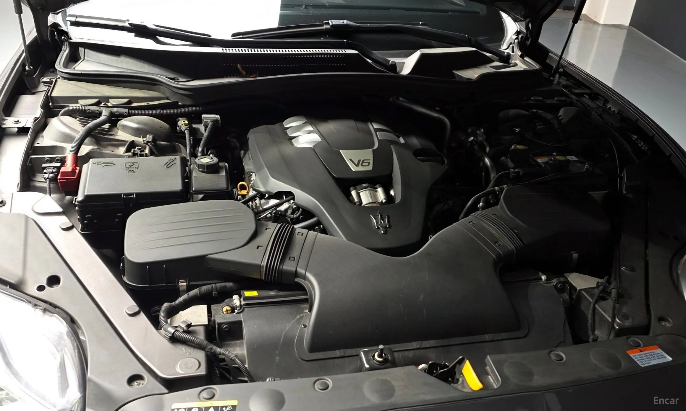 Maserati Quattroporte превью 6