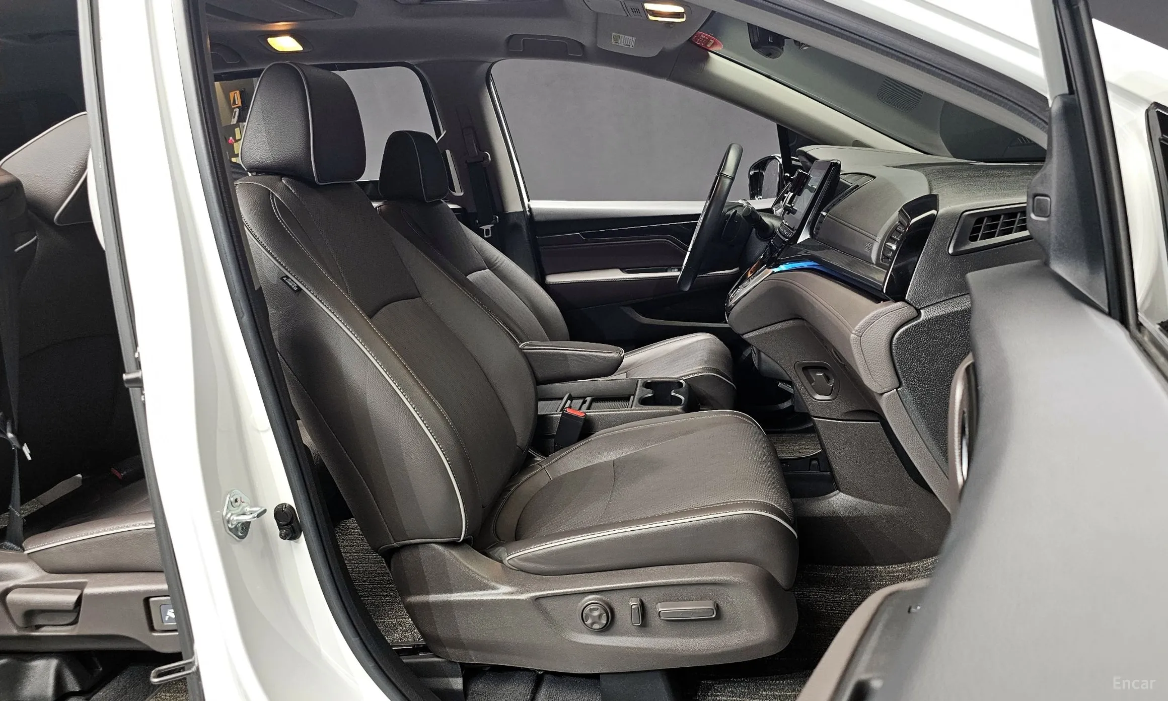 Honda Odyssey превью 10
