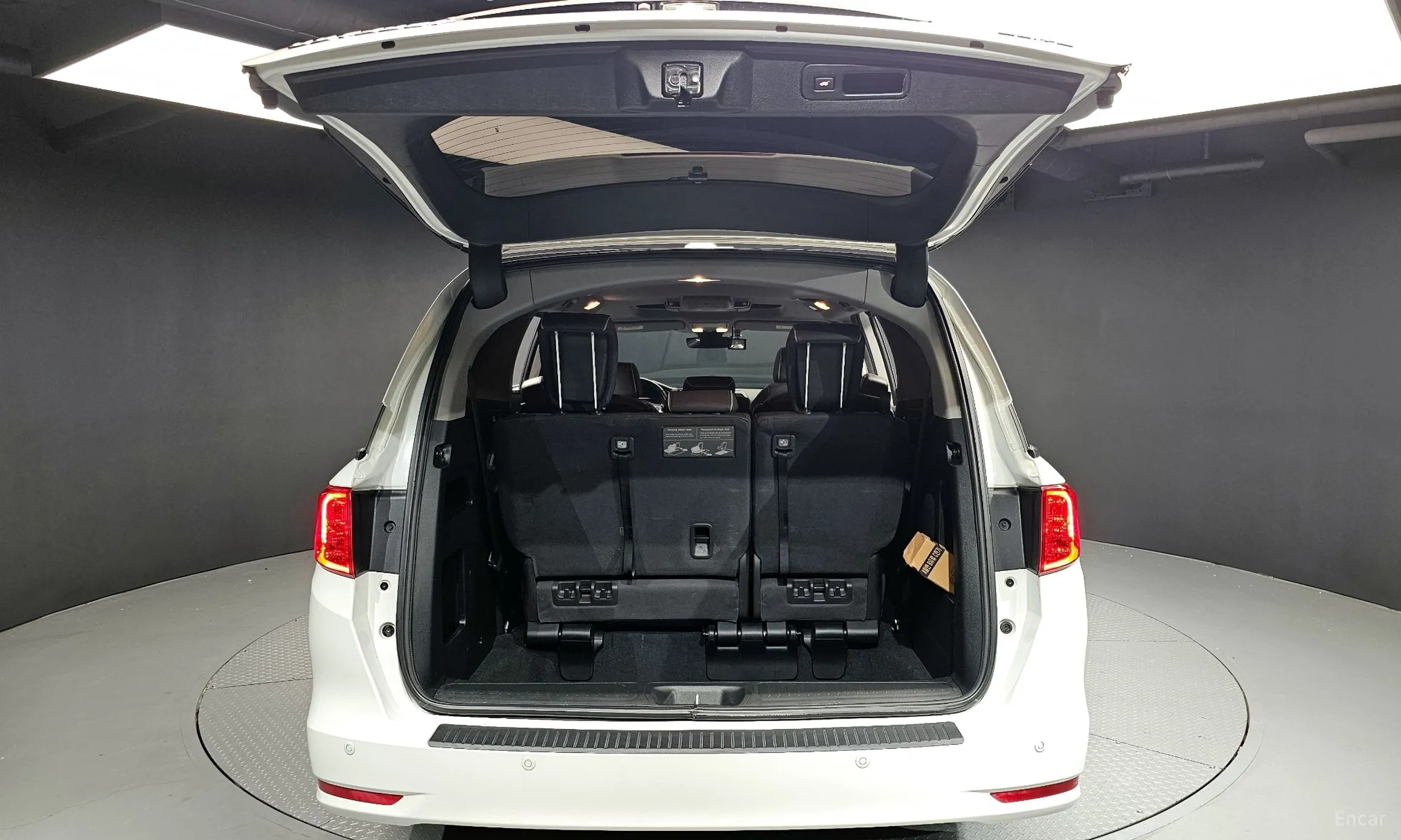 Honda Odyssey превью 20