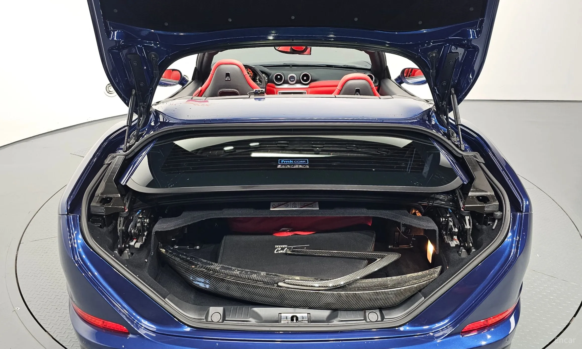 Ferrari California превью 18