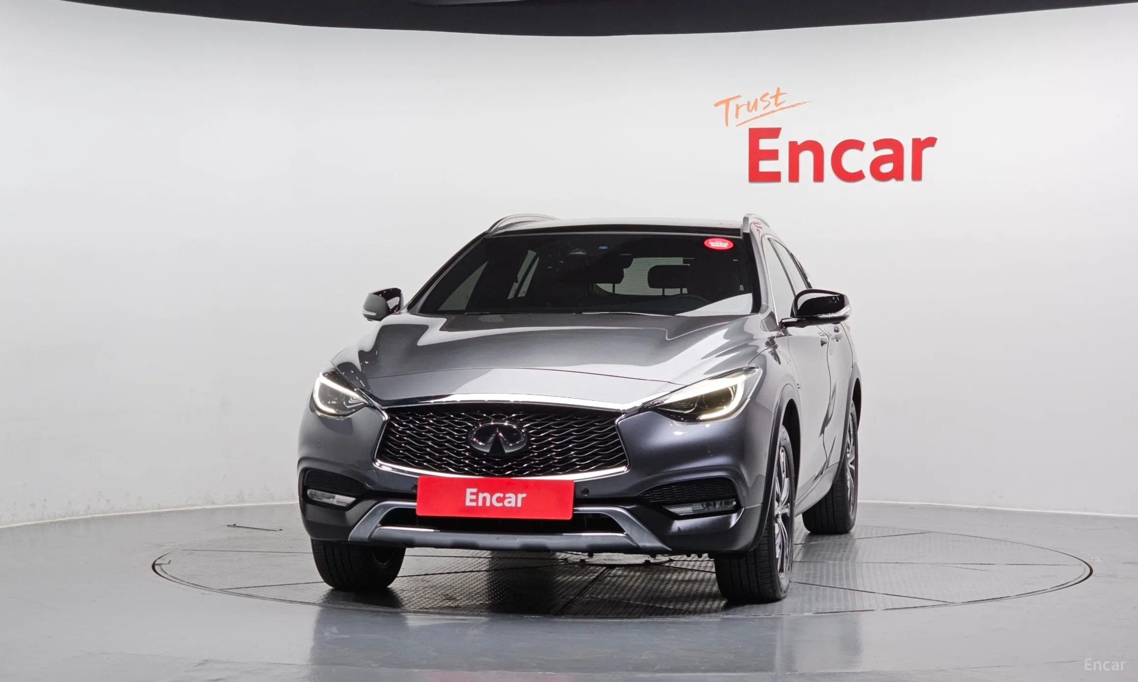 Infiniti QX30 превью 3
