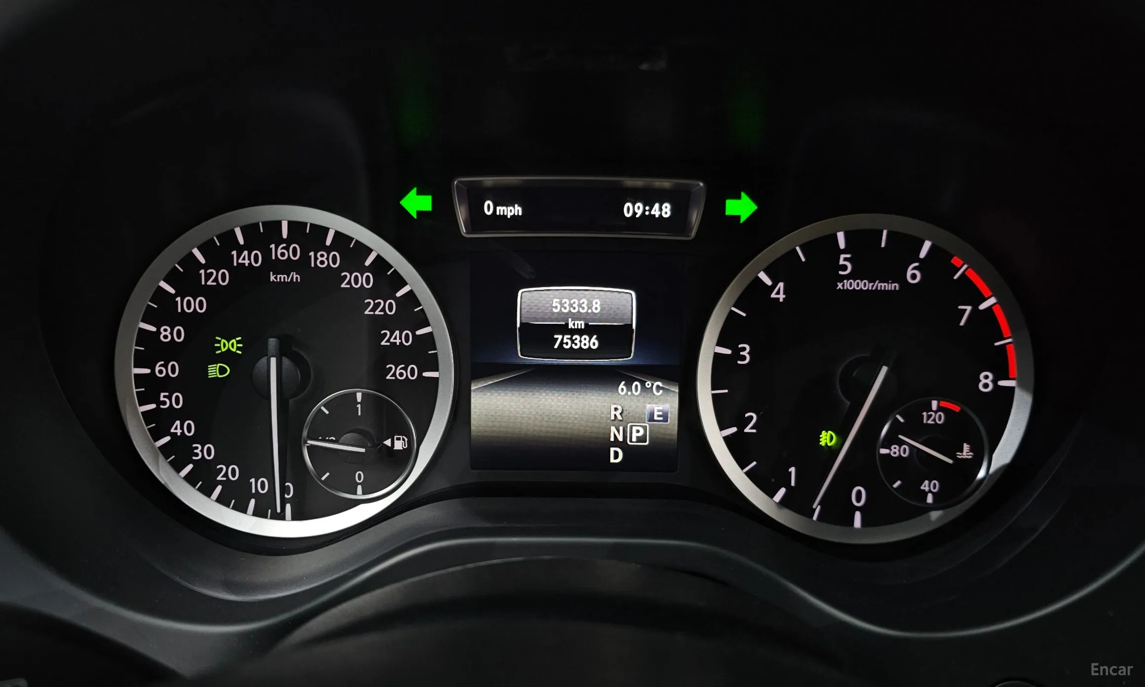 Infiniti QX30 превью 8