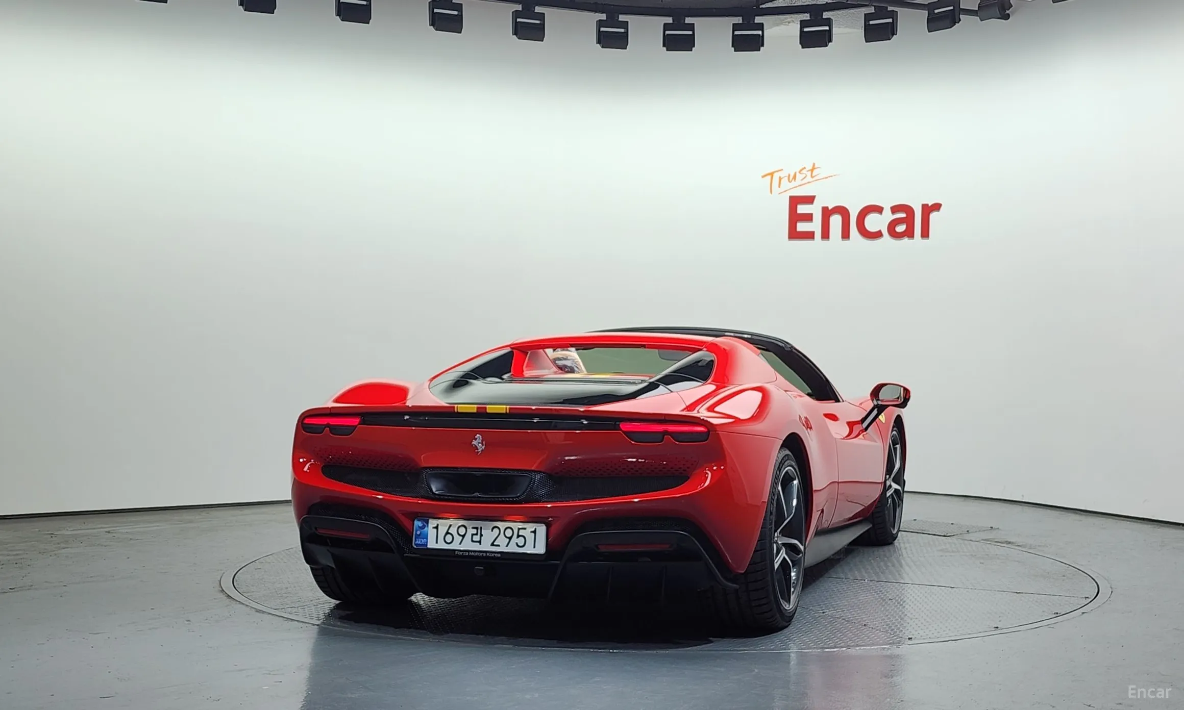 Ferrari 296 GTS превью 4