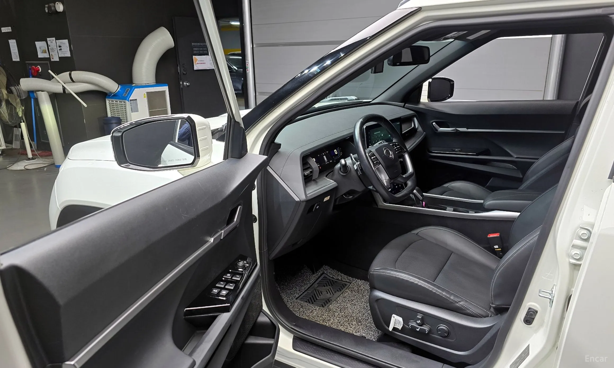 KG Mobility (SsangYong) Torres превью 11