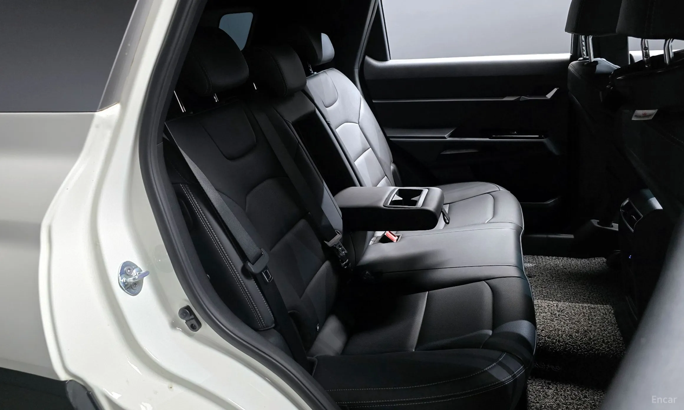 KG Mobility (SsangYong) Torres превью 12