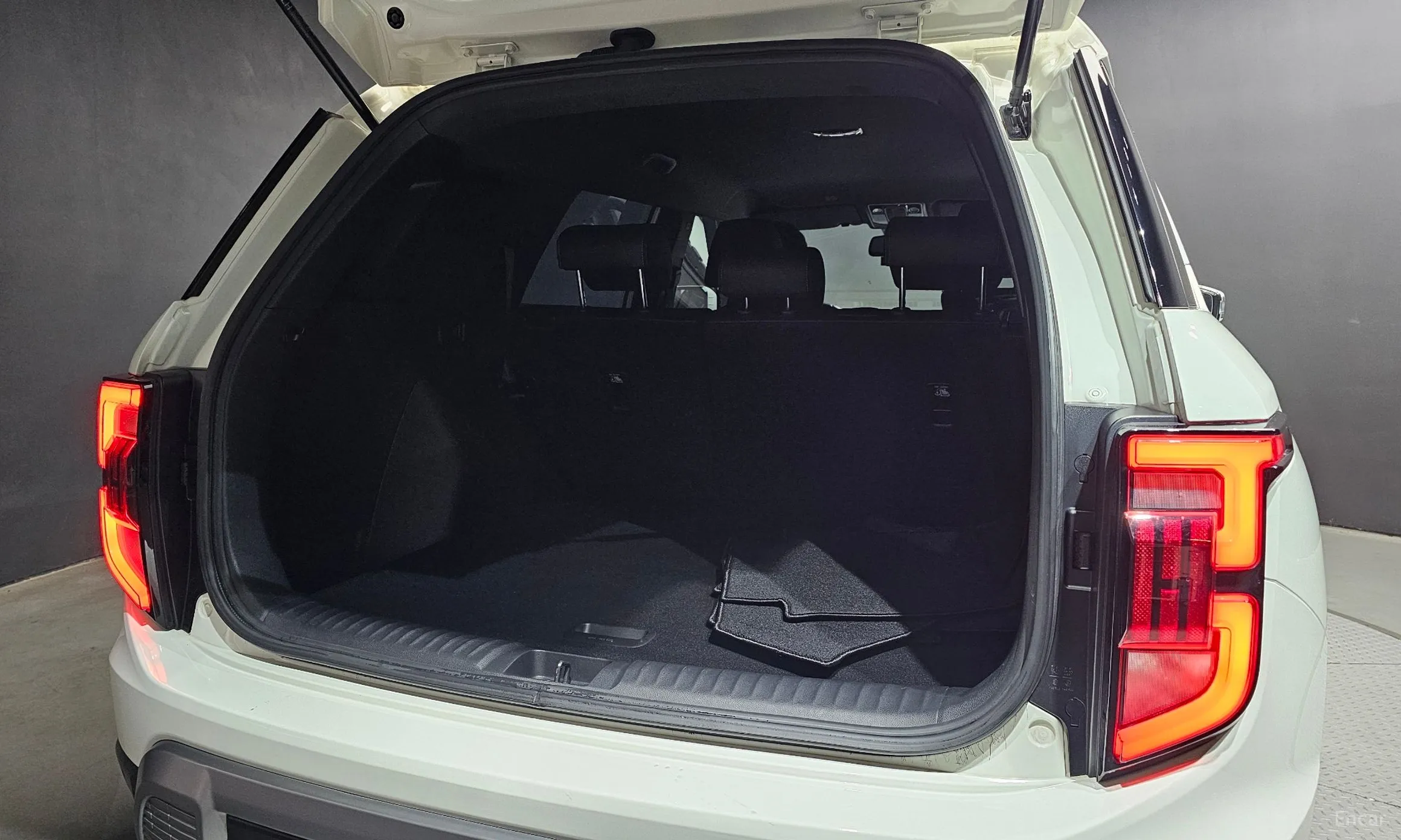 KG Mobility (SsangYong) Torres превью 20