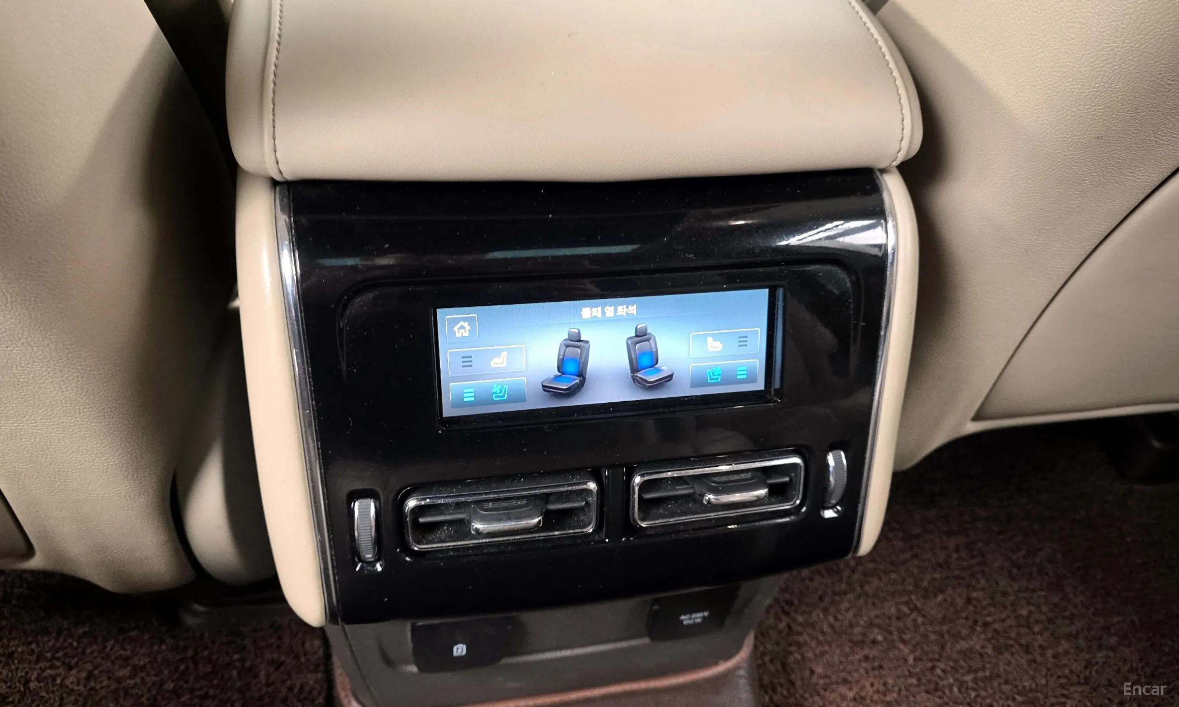 Lincoln Aviator 2nd Generation превью 18