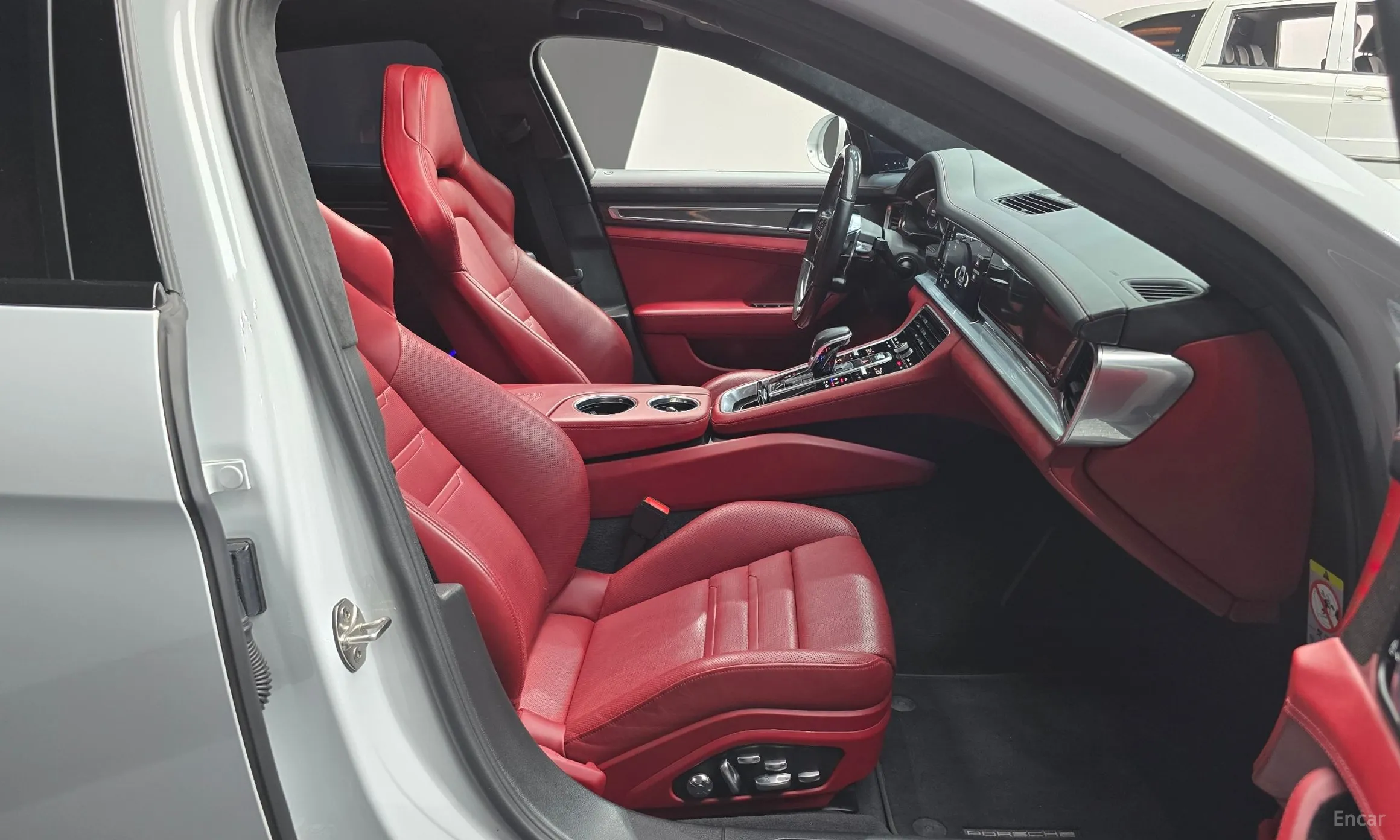 Porsche Panamera (971) превью 10