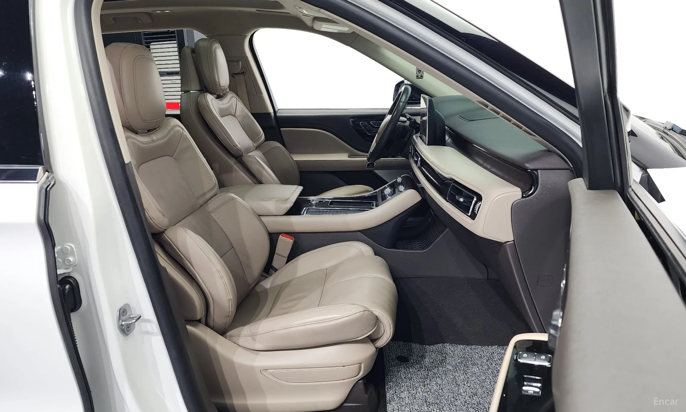 Lincoln Aviator 2nd Generation превью 11