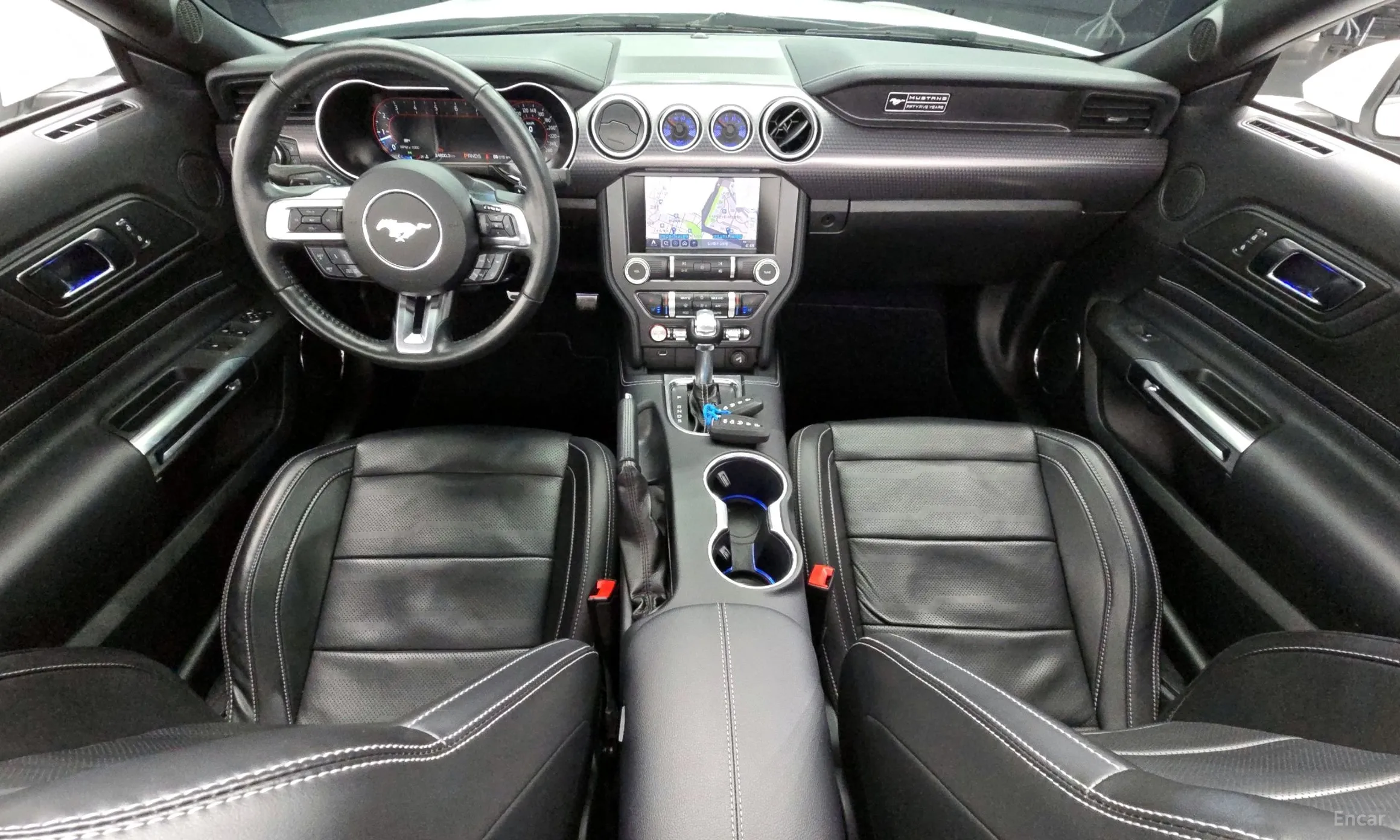 Ford Mustang превью 7
