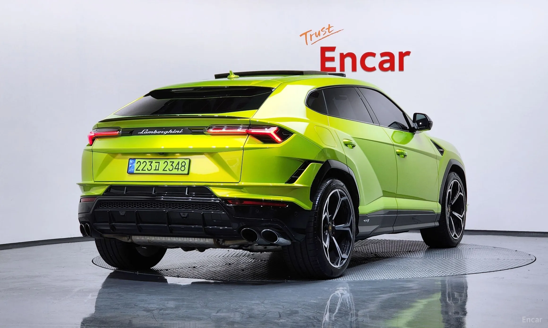 Lamborghini Urus превью 2