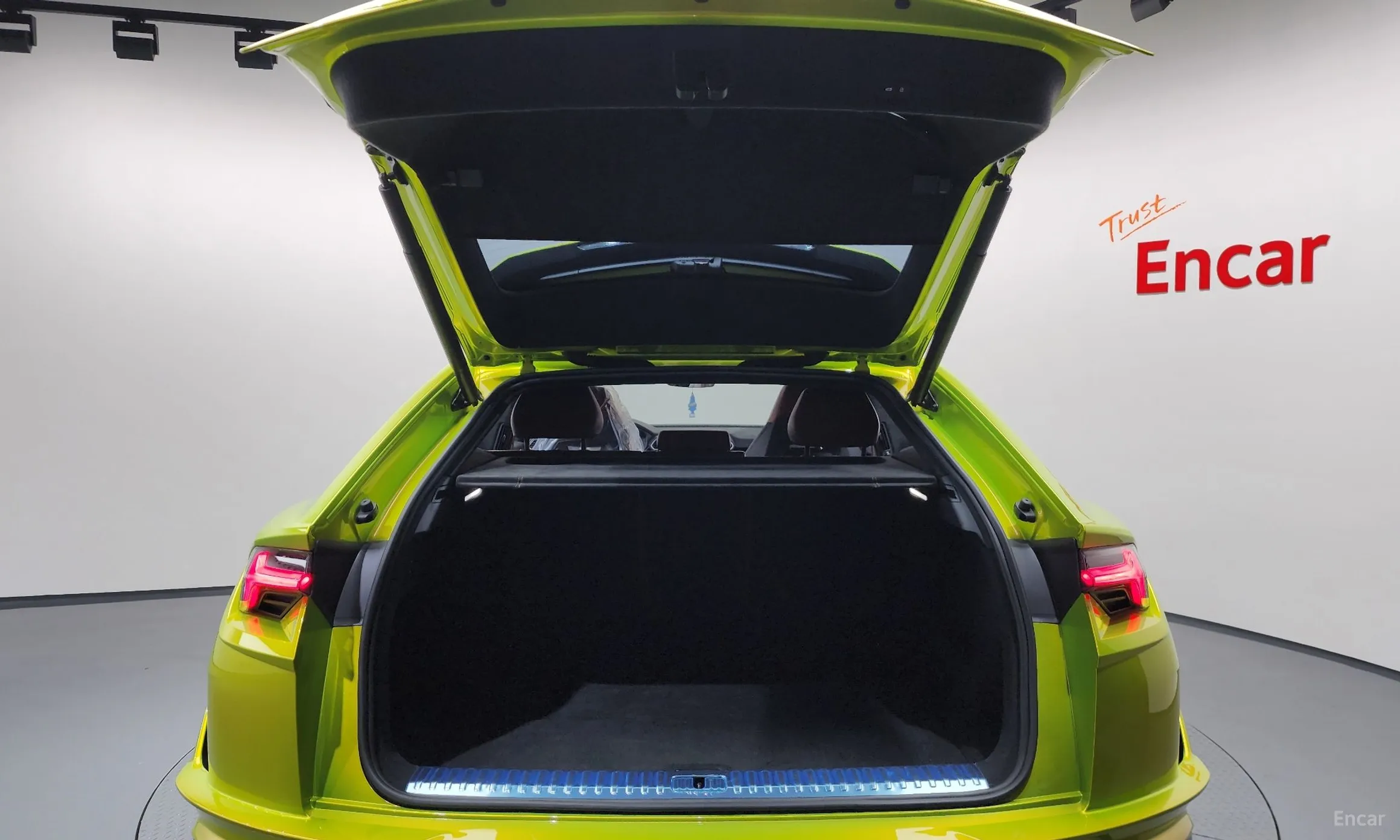 Lamborghini Urus превью 20