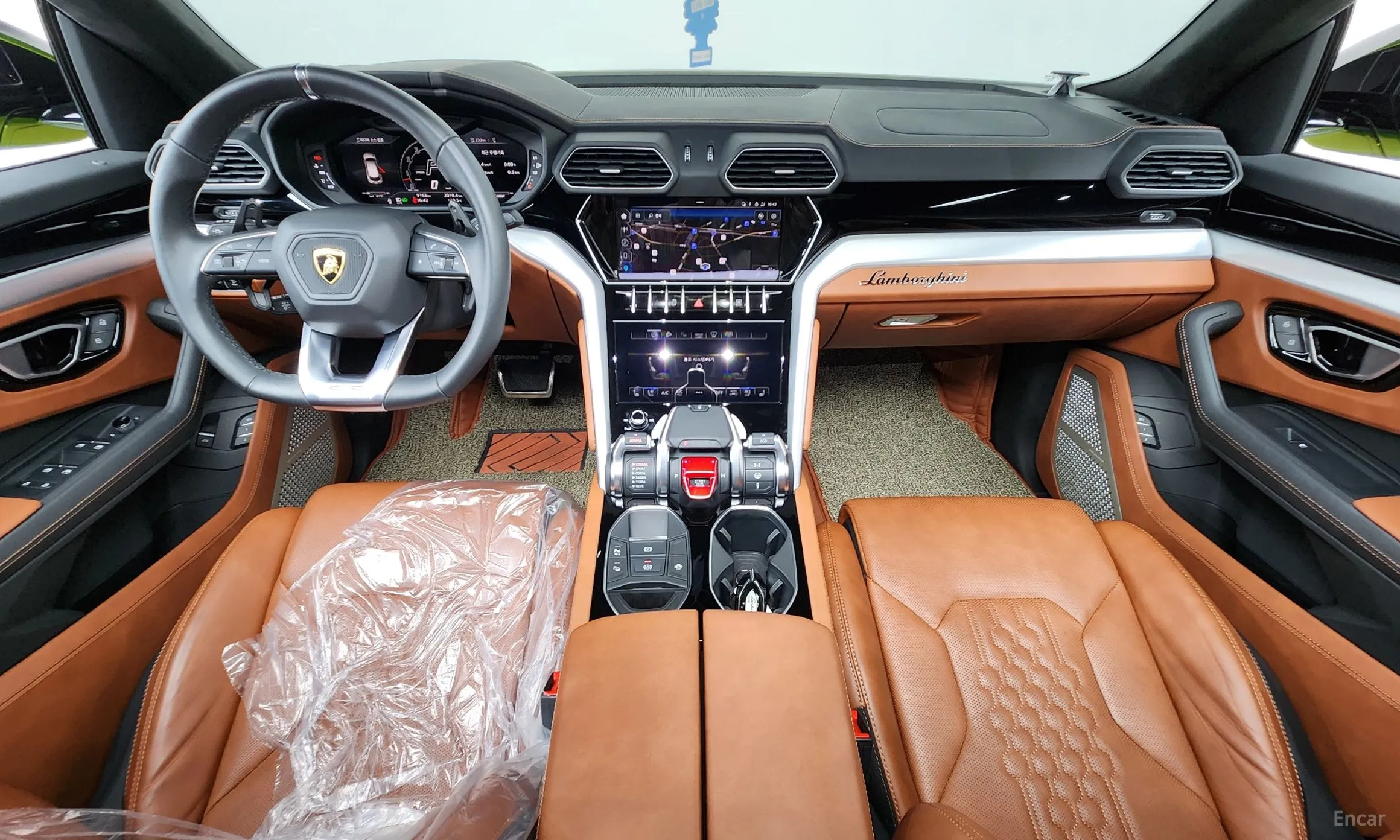 Lamborghini Urus превью 7