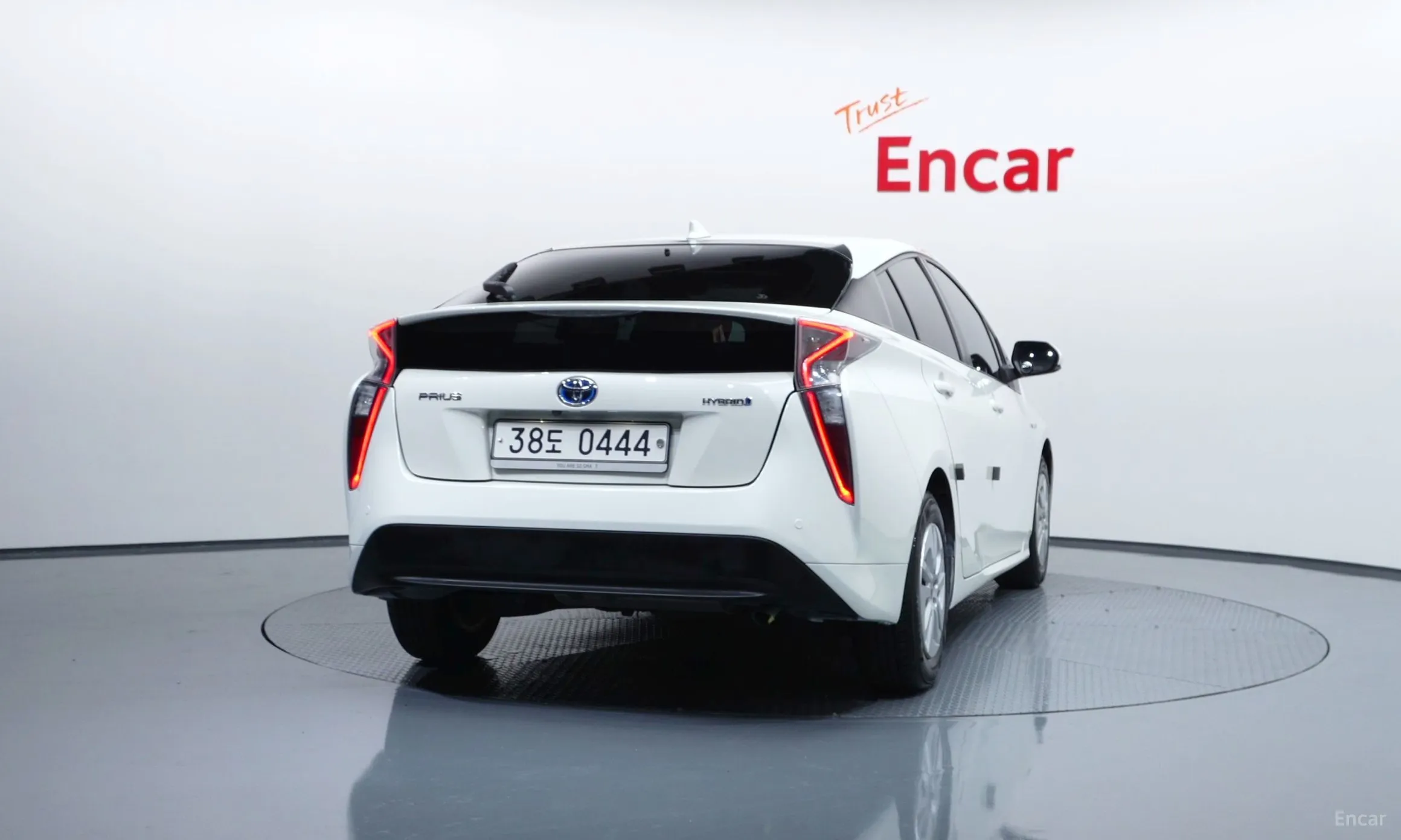 Toyota Prius 4th Generation превью 4