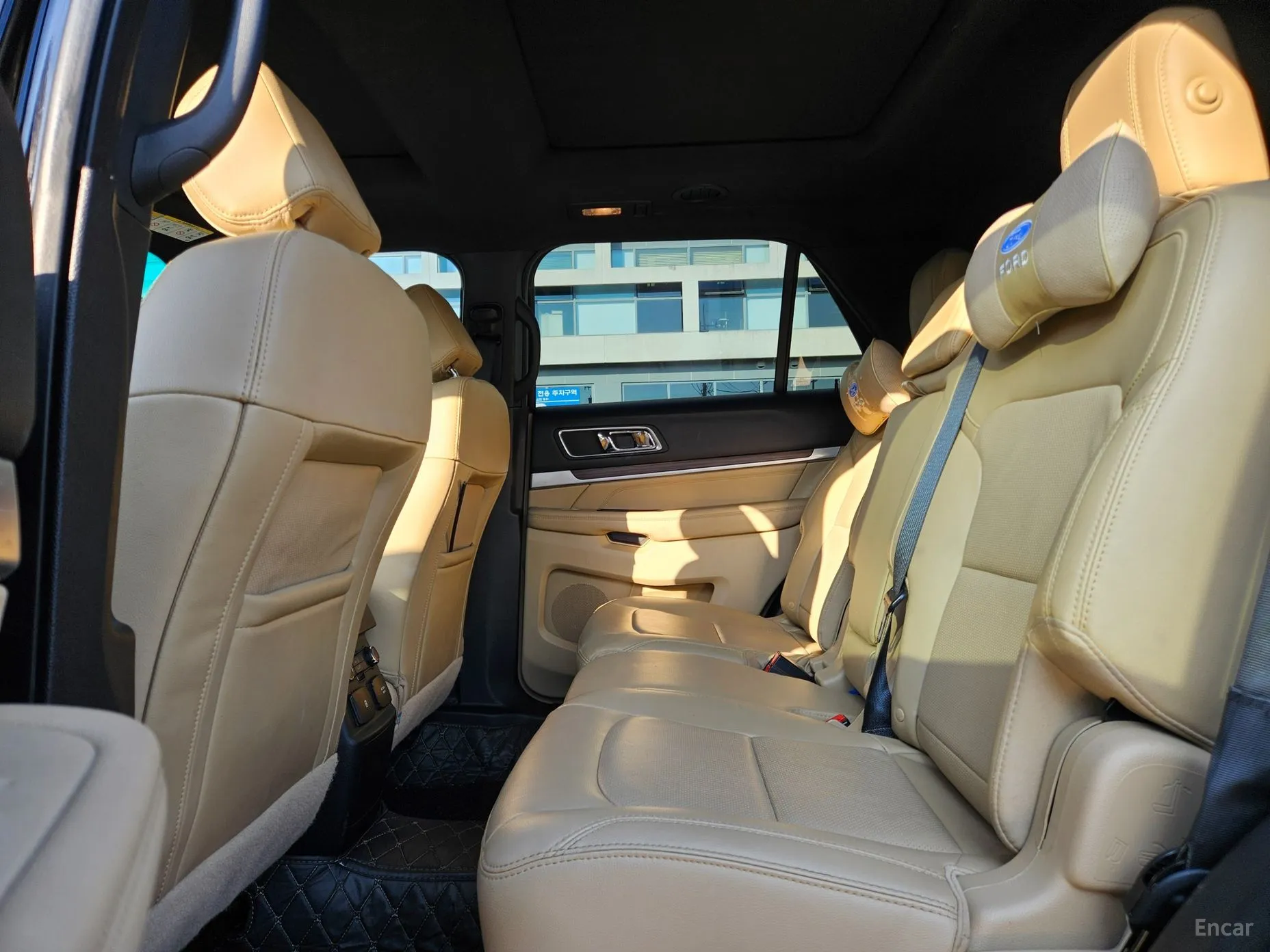 Ford Explorer превью 11