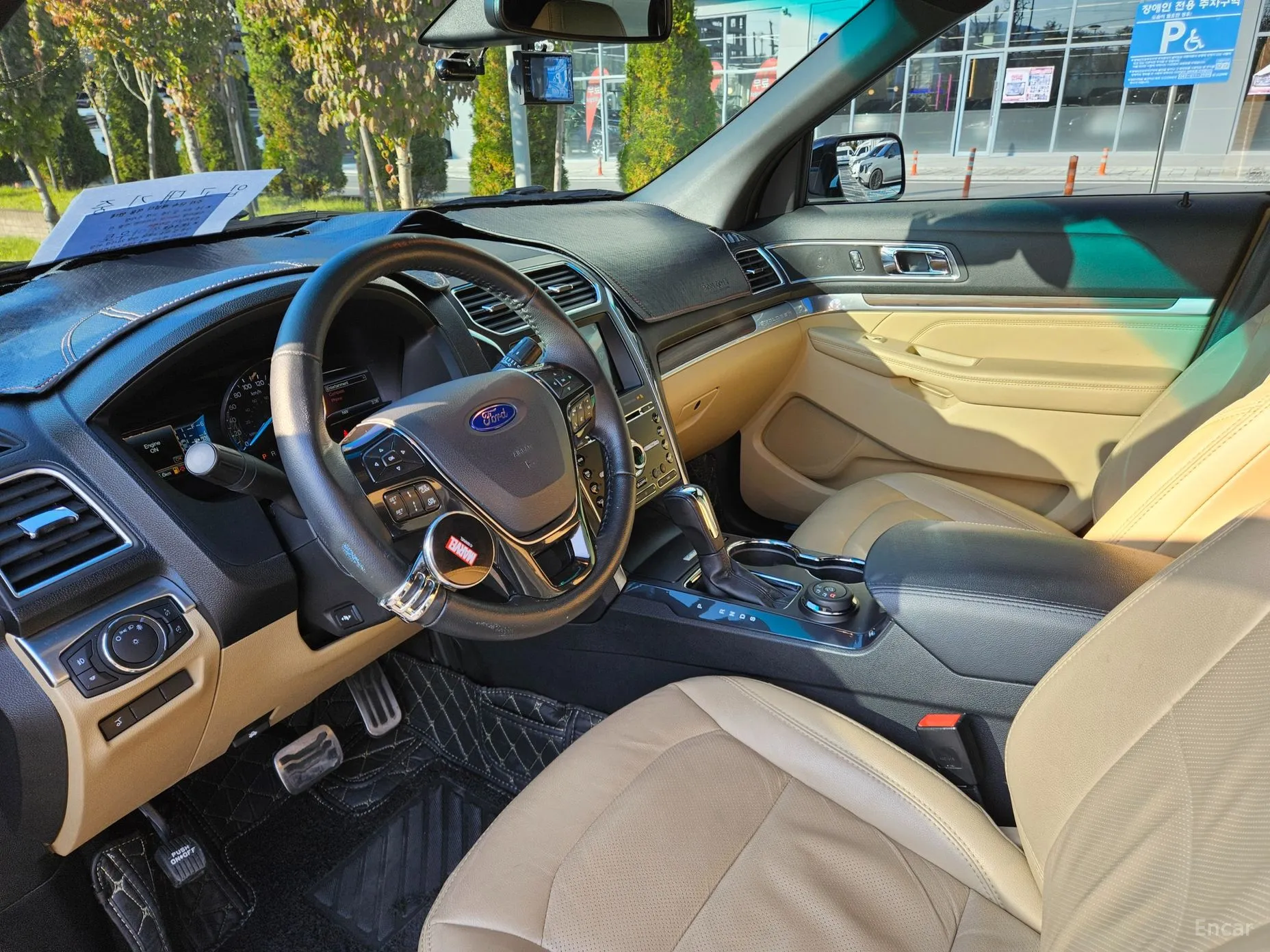 Ford Explorer превью 12