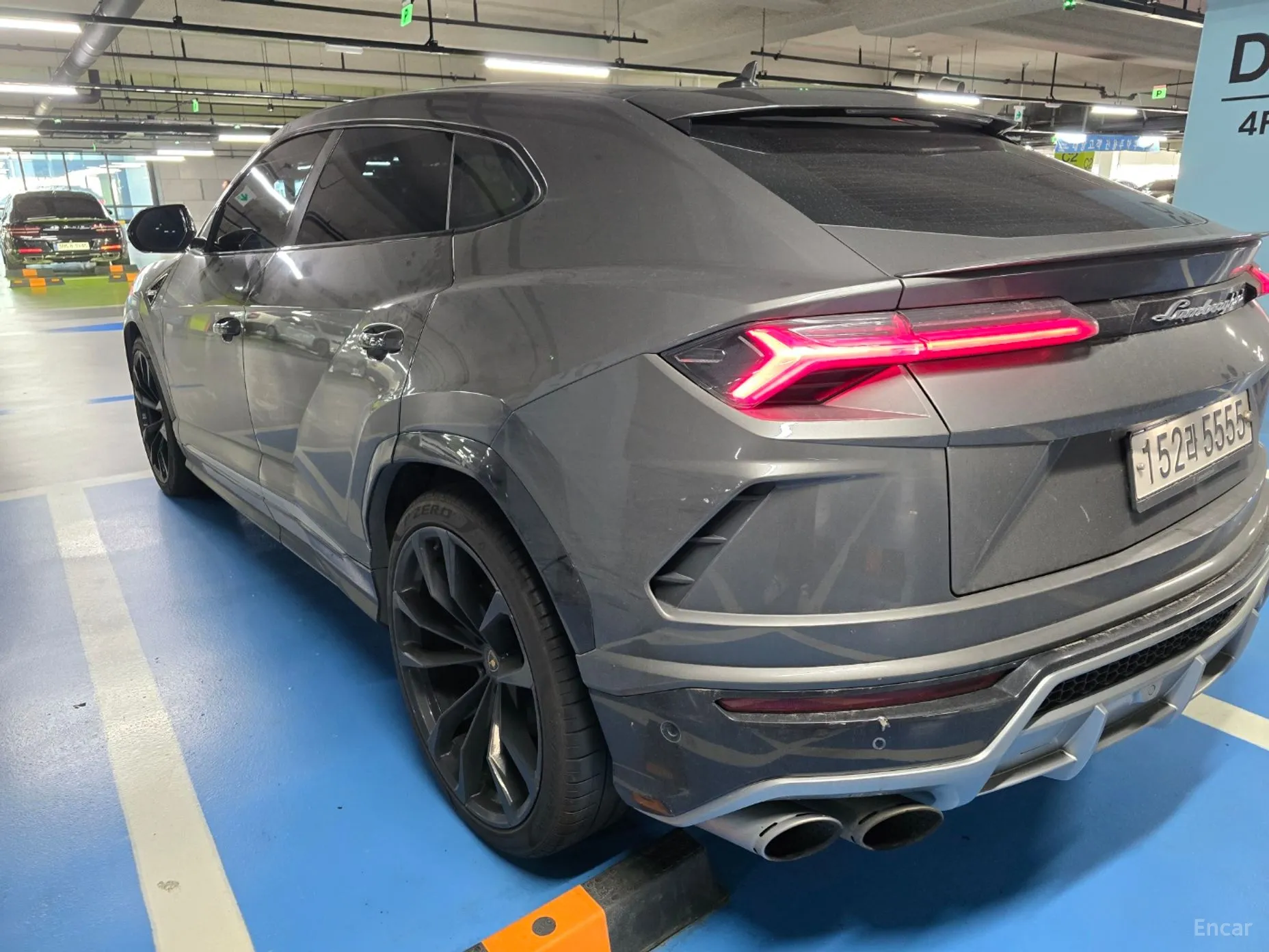 Lamborghini Urus превью 3