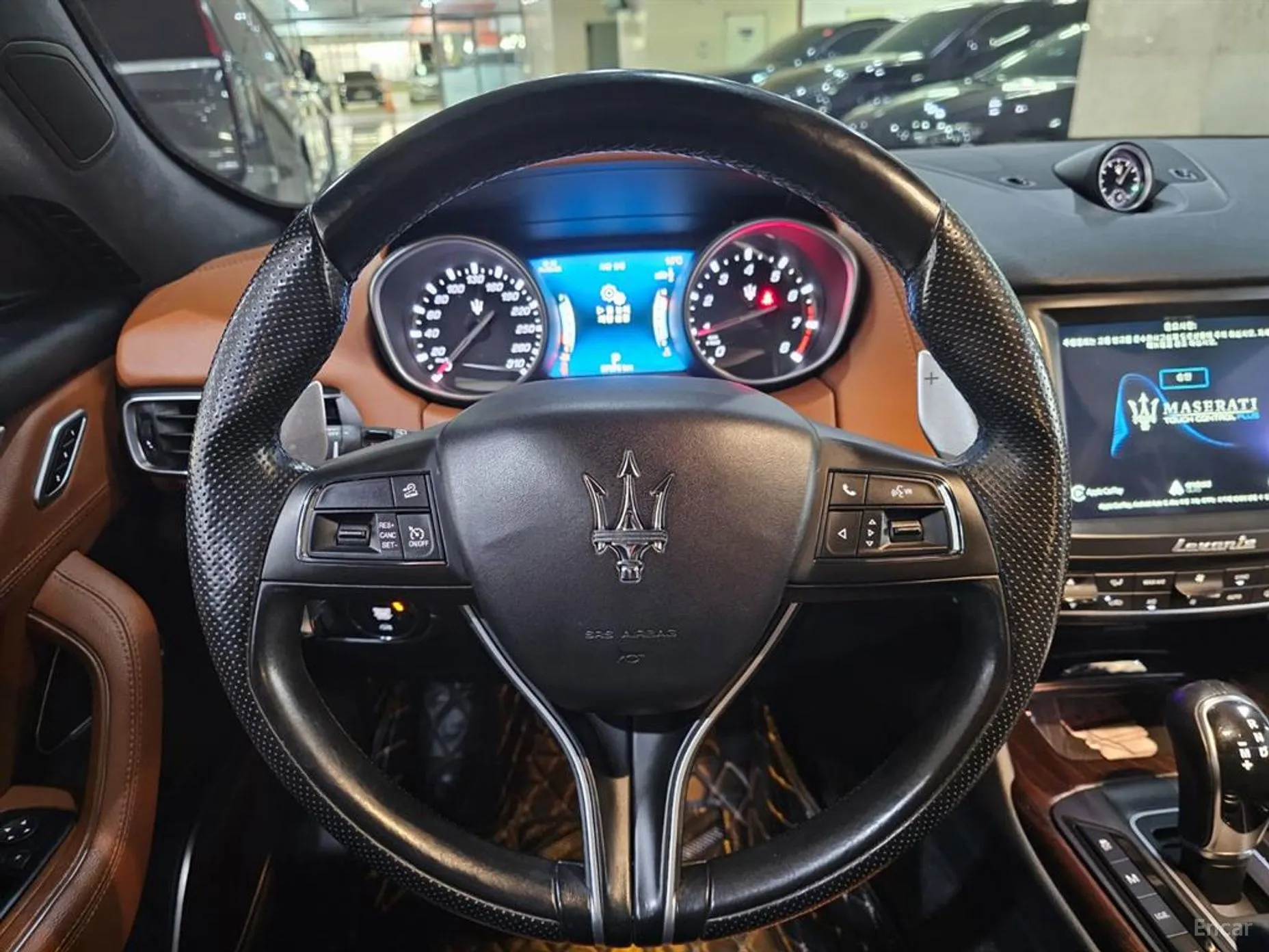 Maserati Levante превью 12