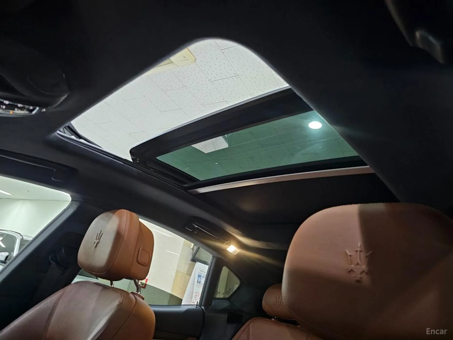 Maserati Levante превью 20