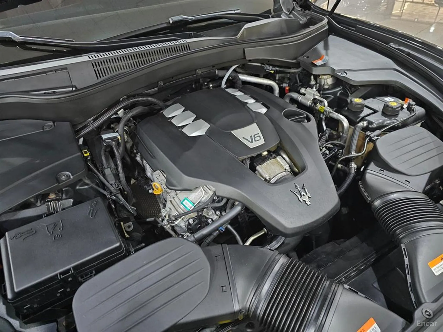 Maserati Levante превью 6