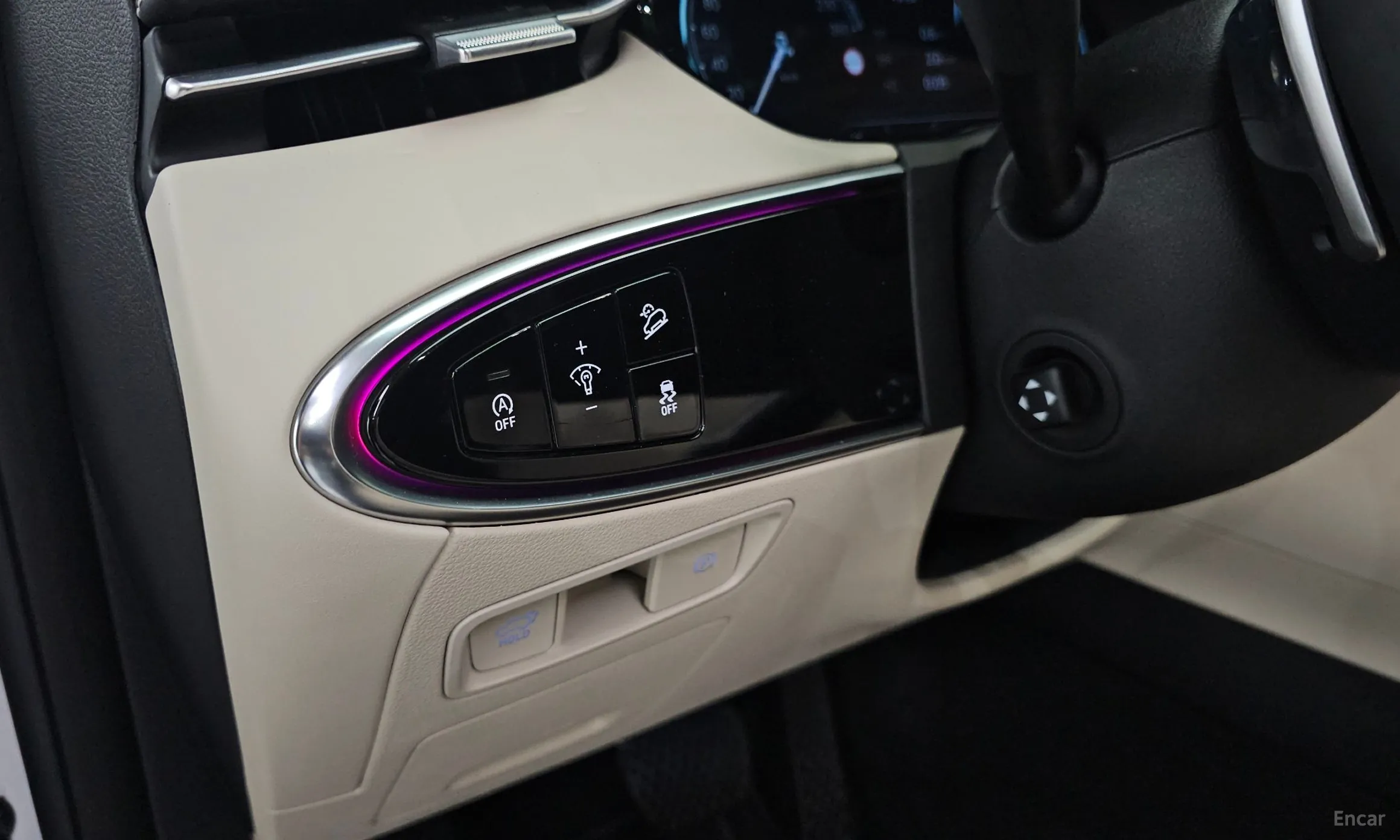 Genesis GV70 превью 18