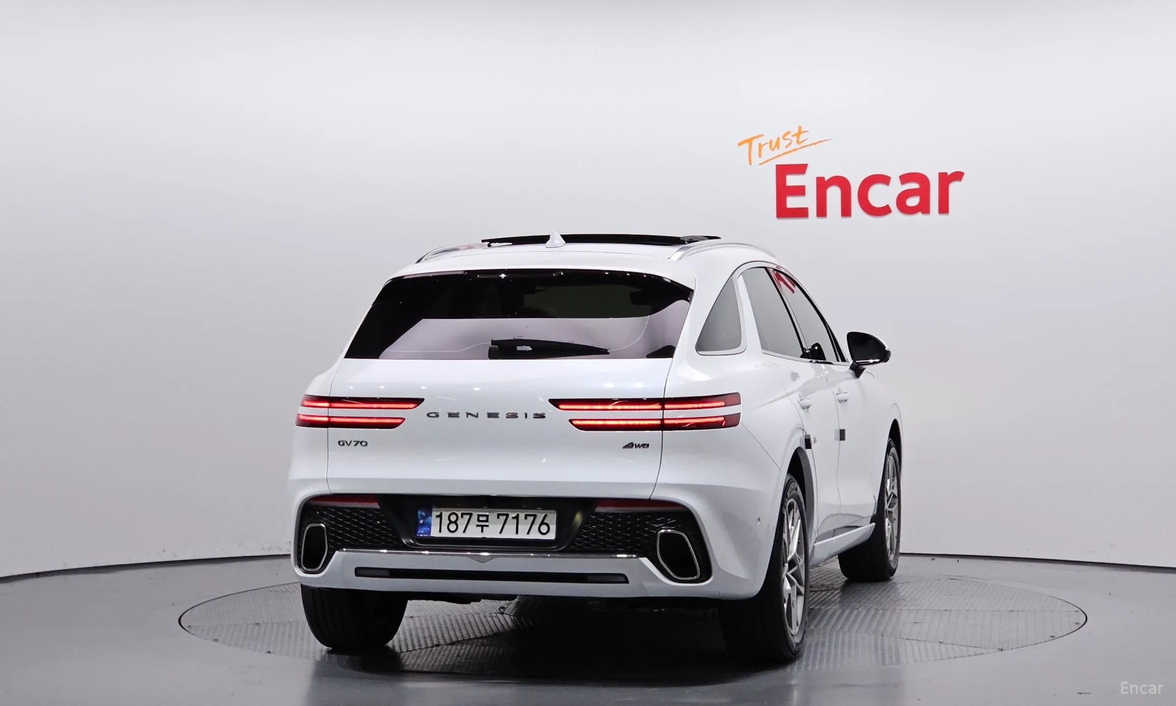 Genesis GV70 превью 4