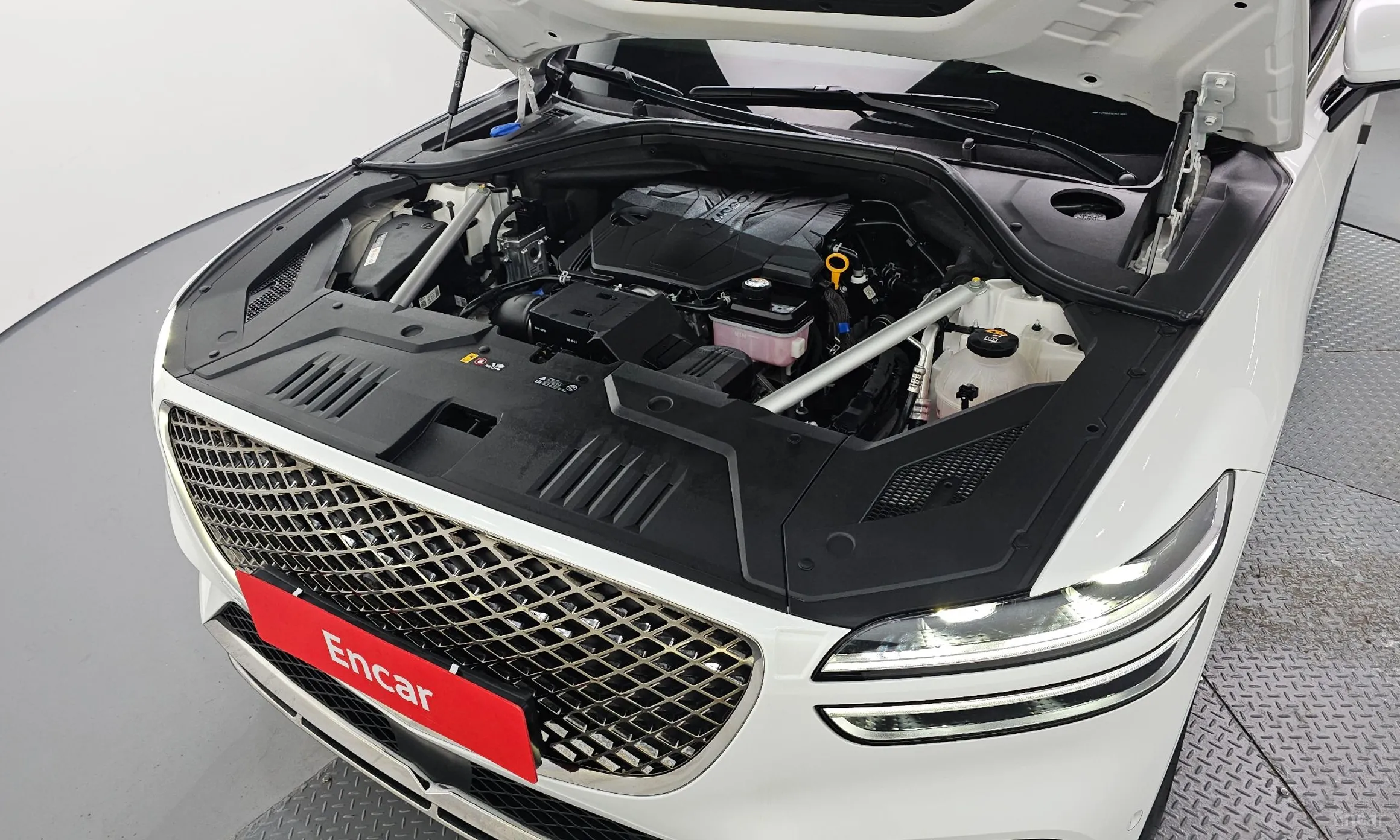 Genesis GV70 превью 6