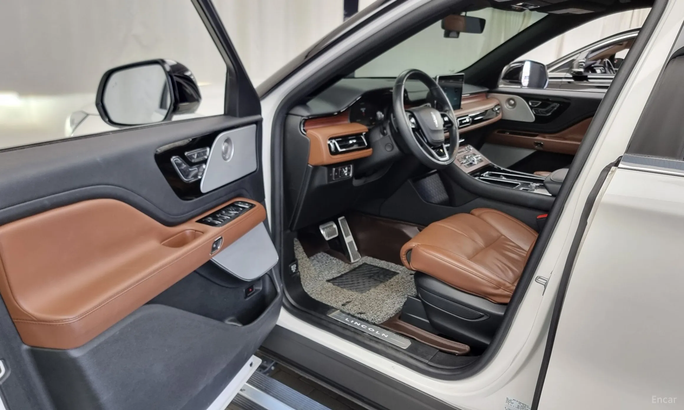 Lincoln Aviator 2nd Generation превью 10