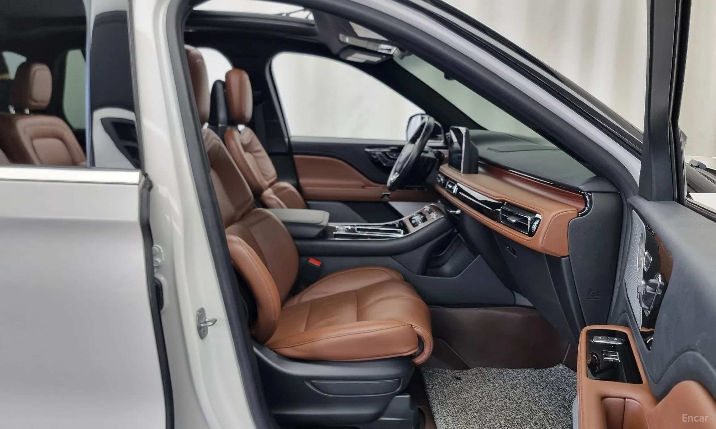 Lincoln Aviator 2nd Generation превью 11