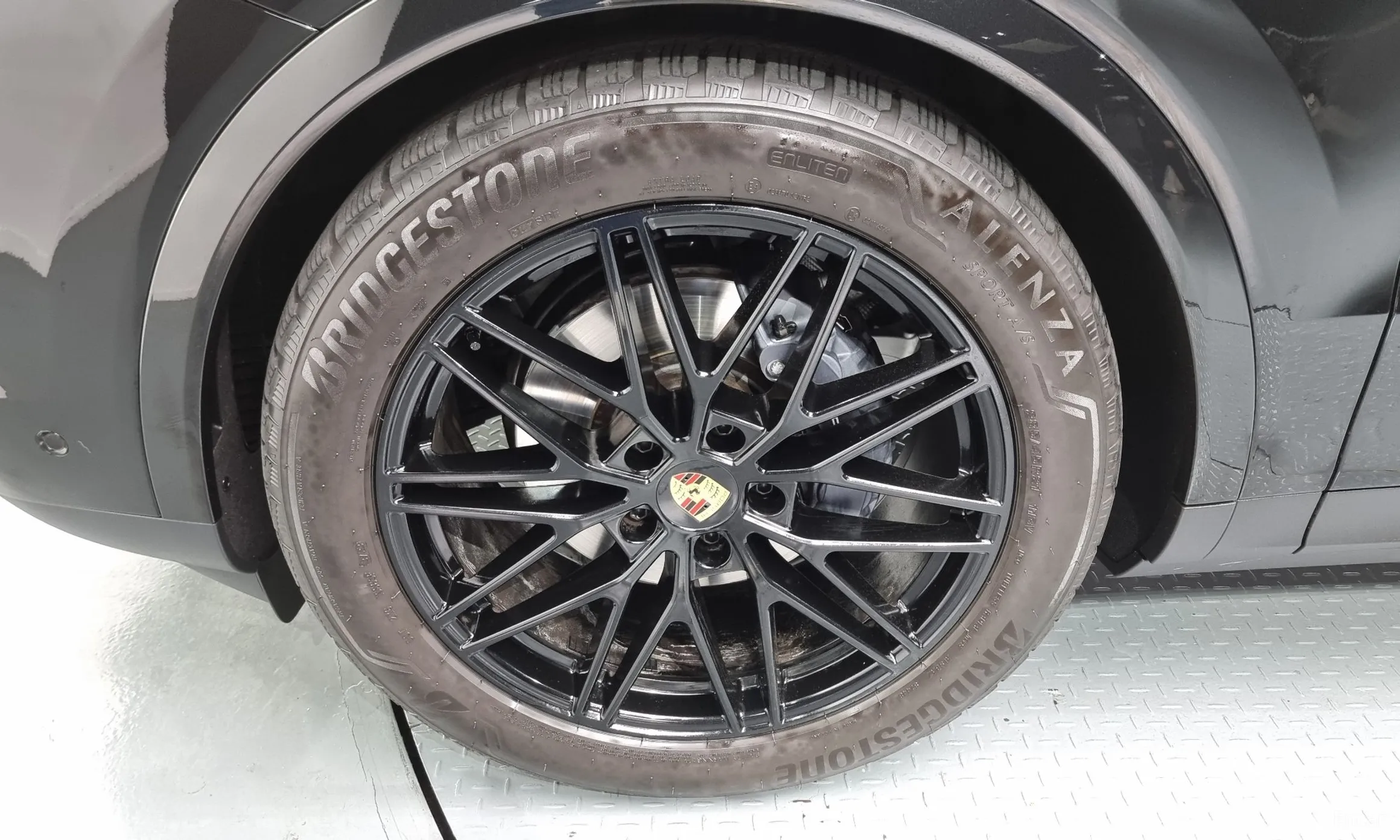 Porsche Cayenne (PO536) превью 5