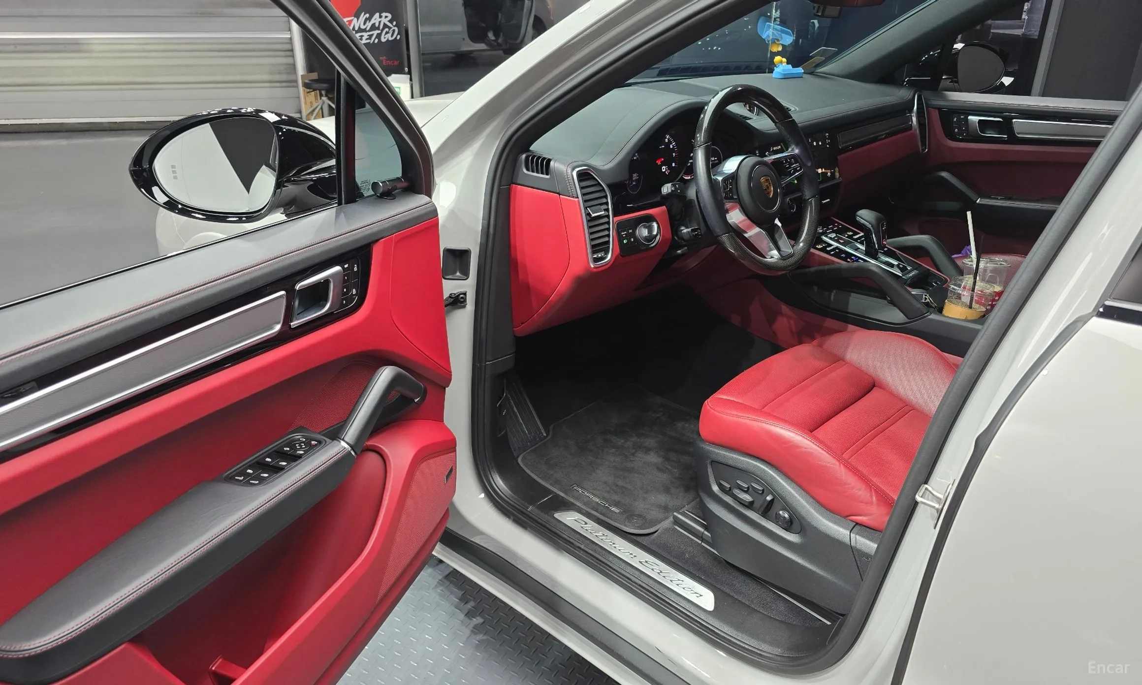 Porsche Cayenne (PO536) превью 11